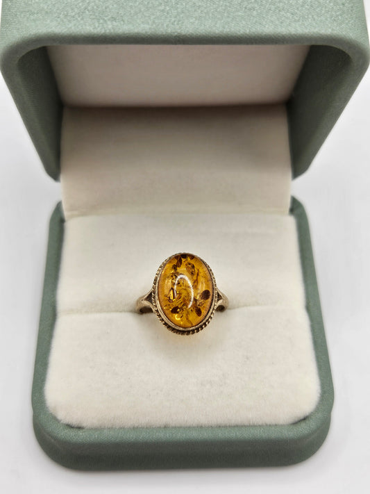 9ct gold amber ring