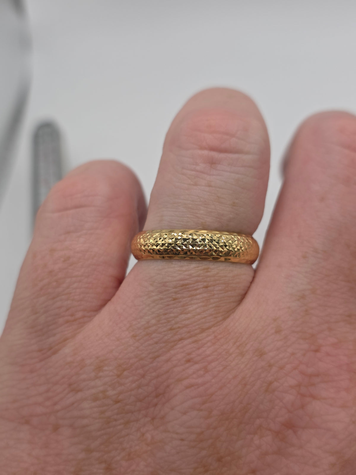 9ct gold ring