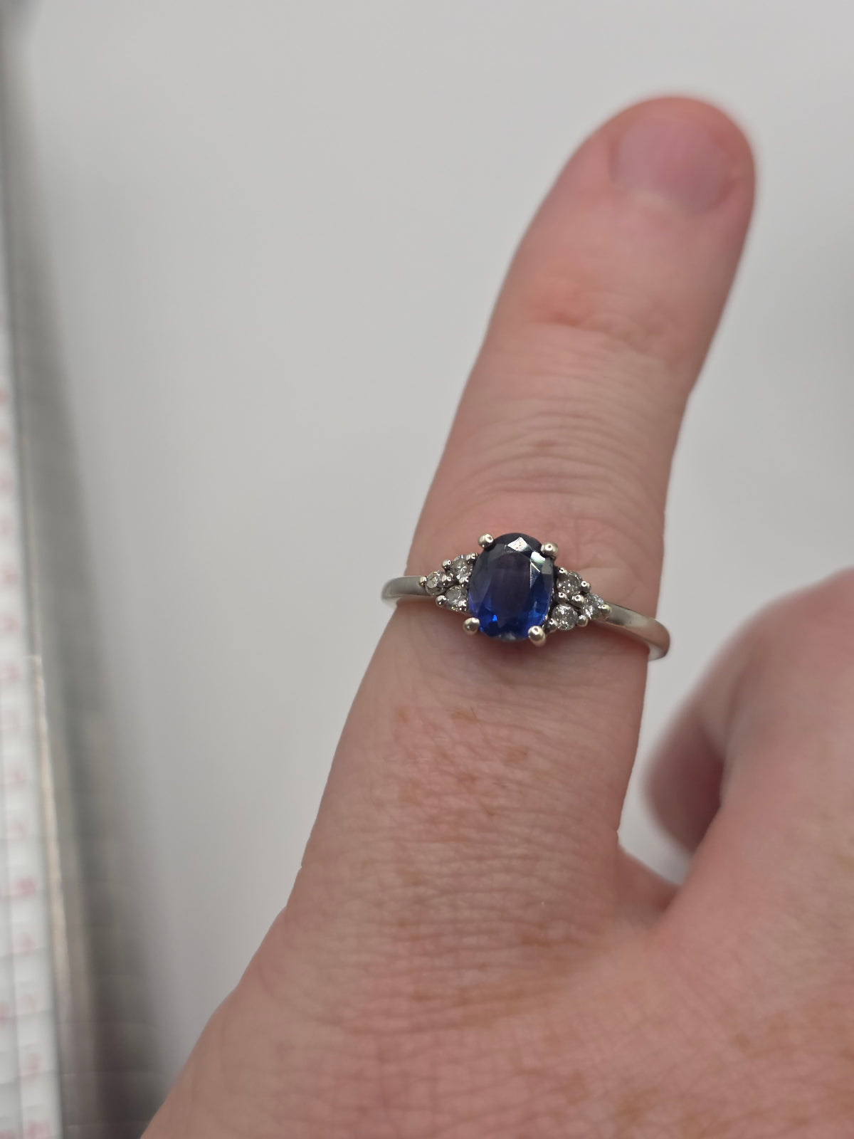 9ct white gold sapphire and diamond ring