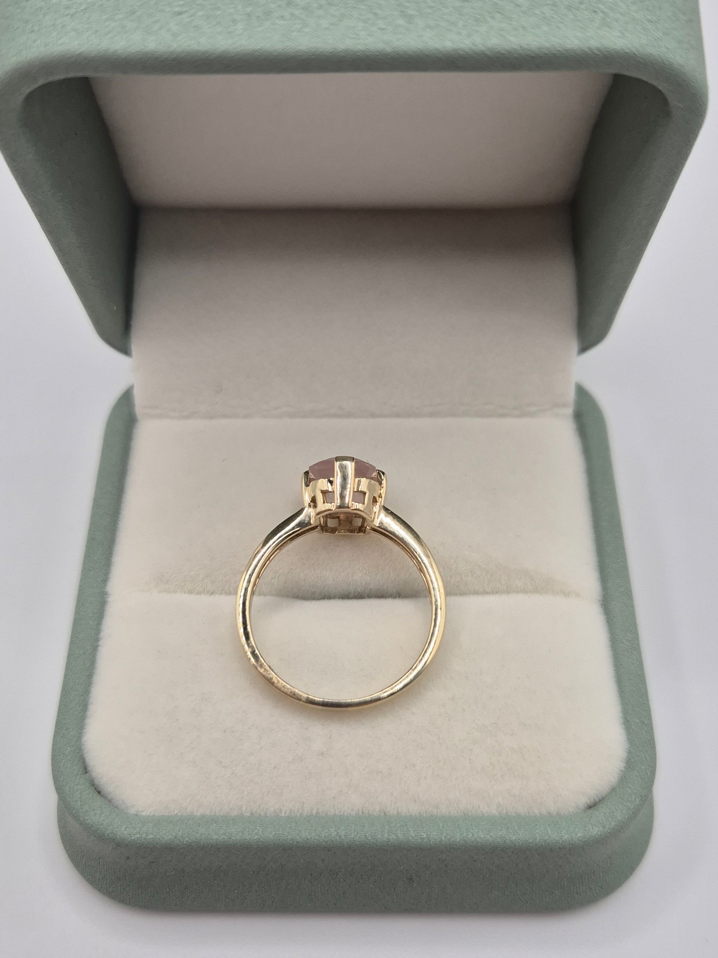 9ct gold rose quartz and diamond ring