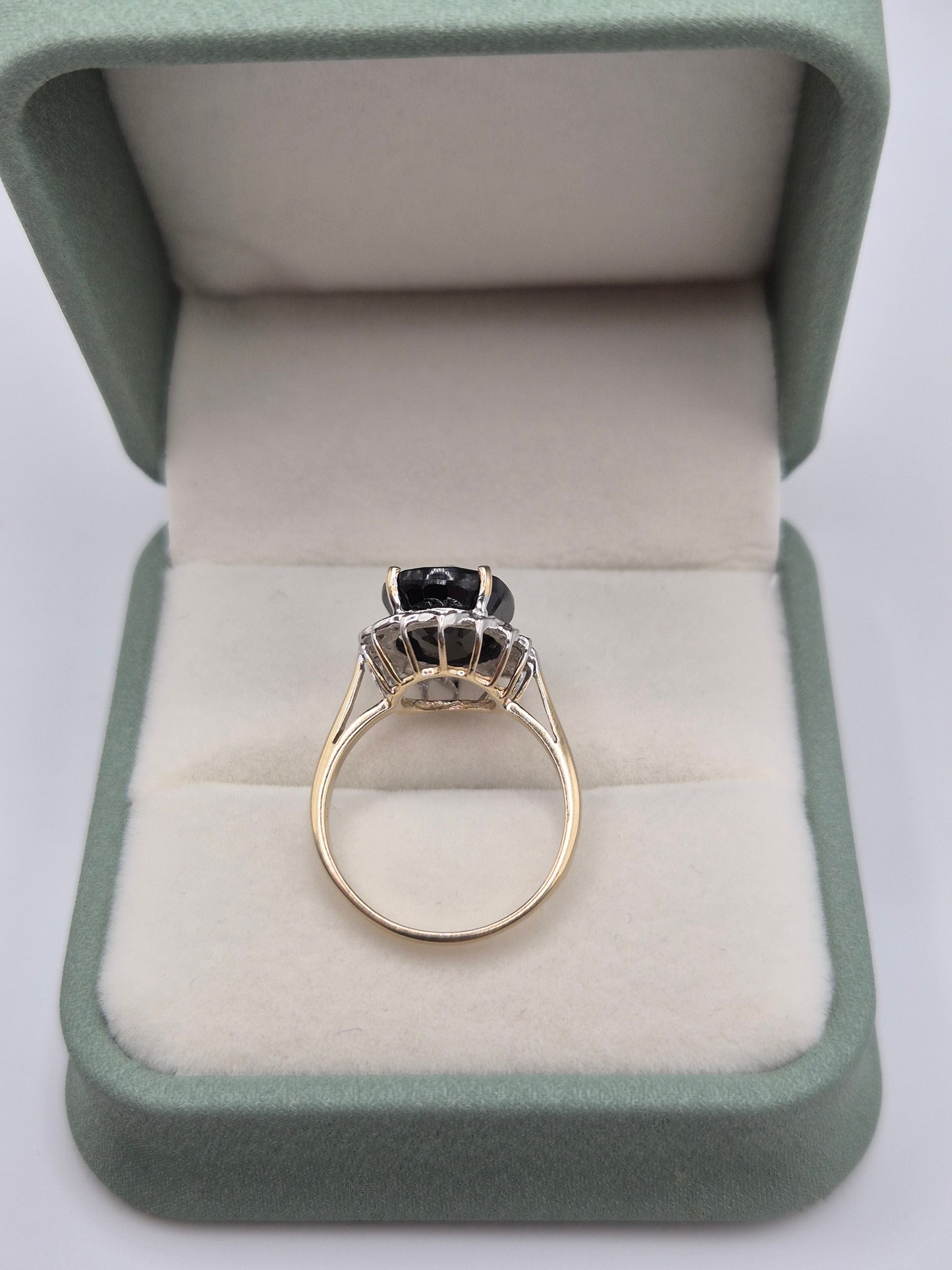 9ct gold sapphire and diamond ring