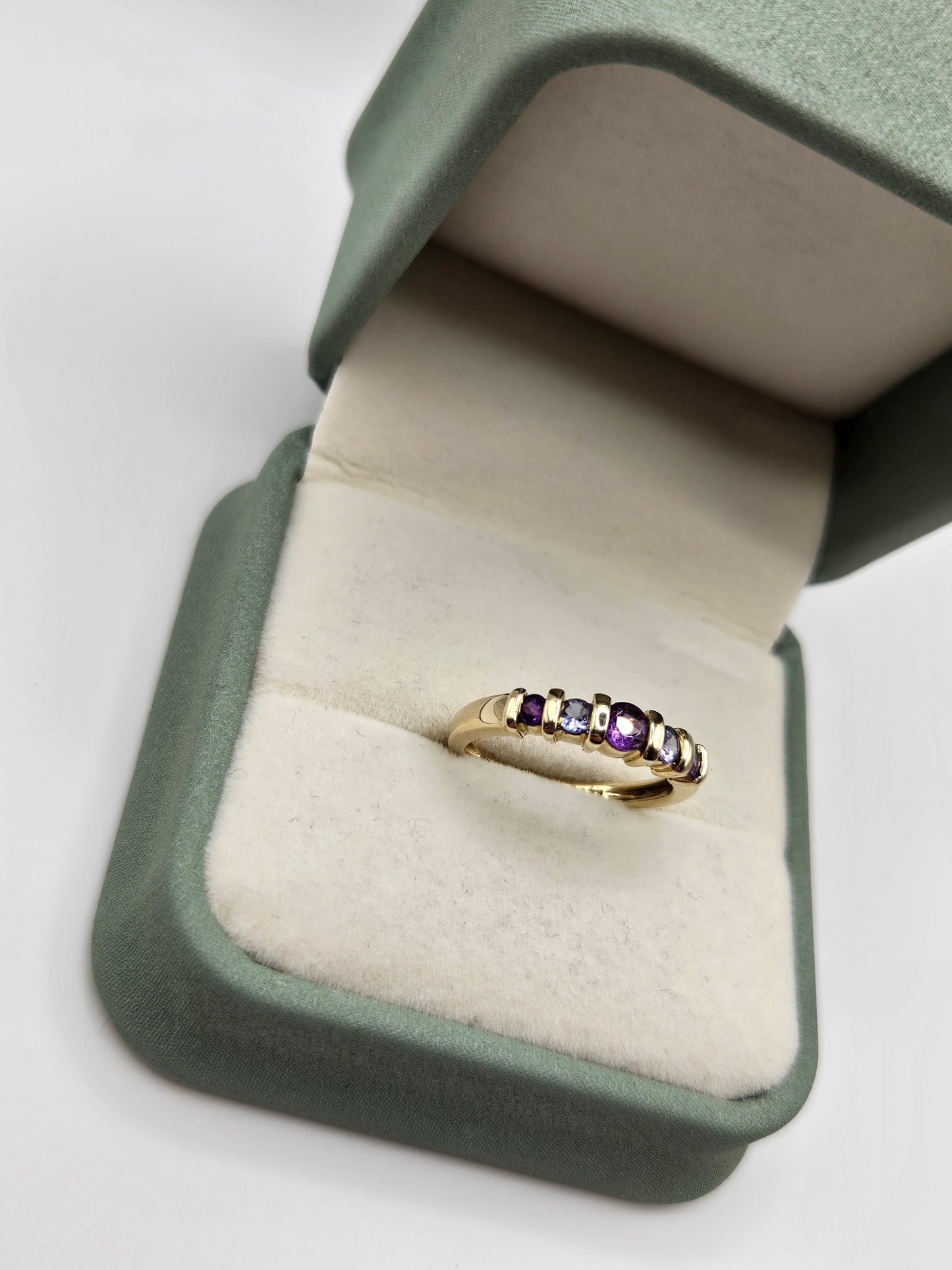 9ct gold amethyst and tanzanite ring