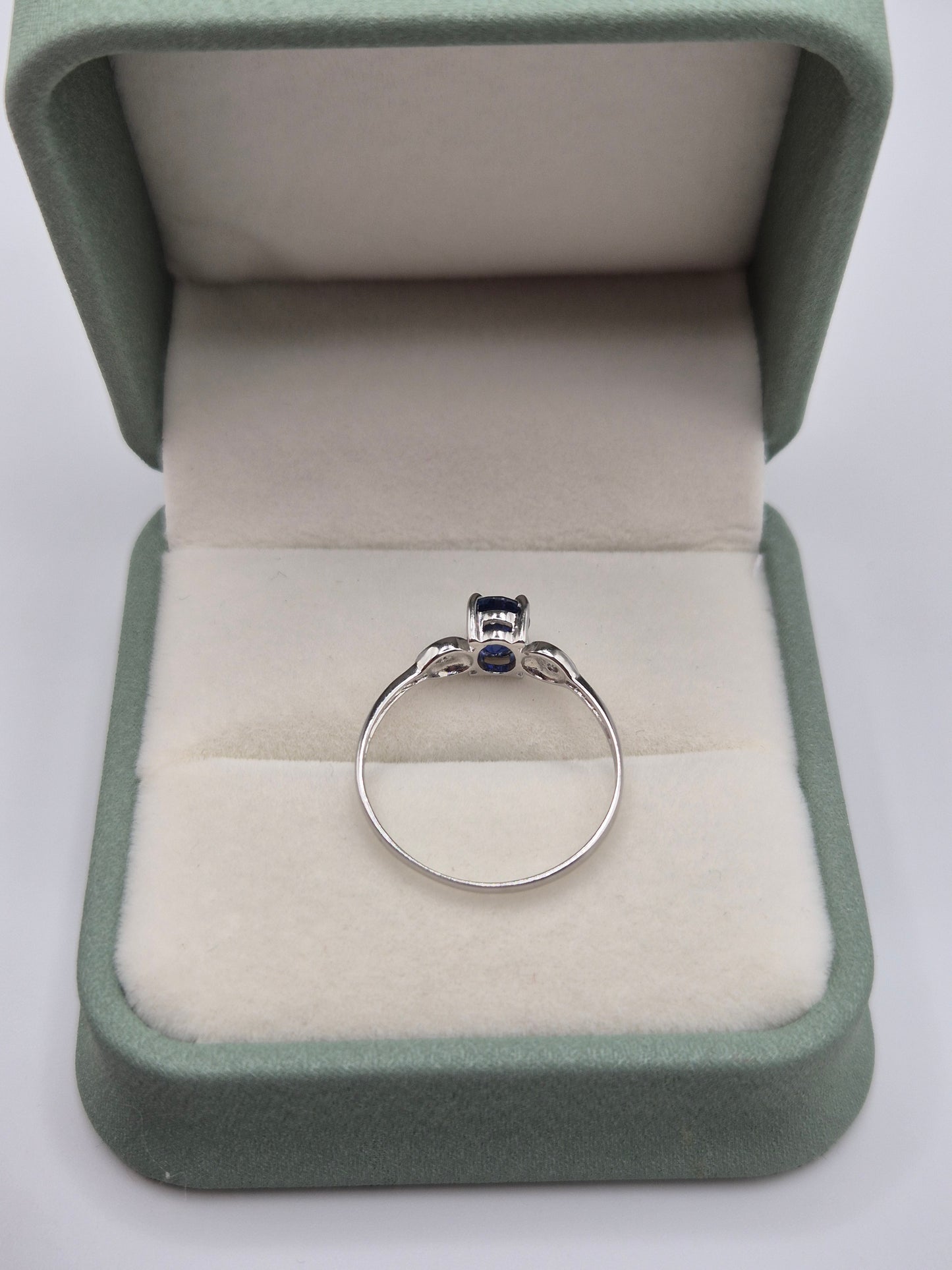9ct white gold sapphire and diamond ring
