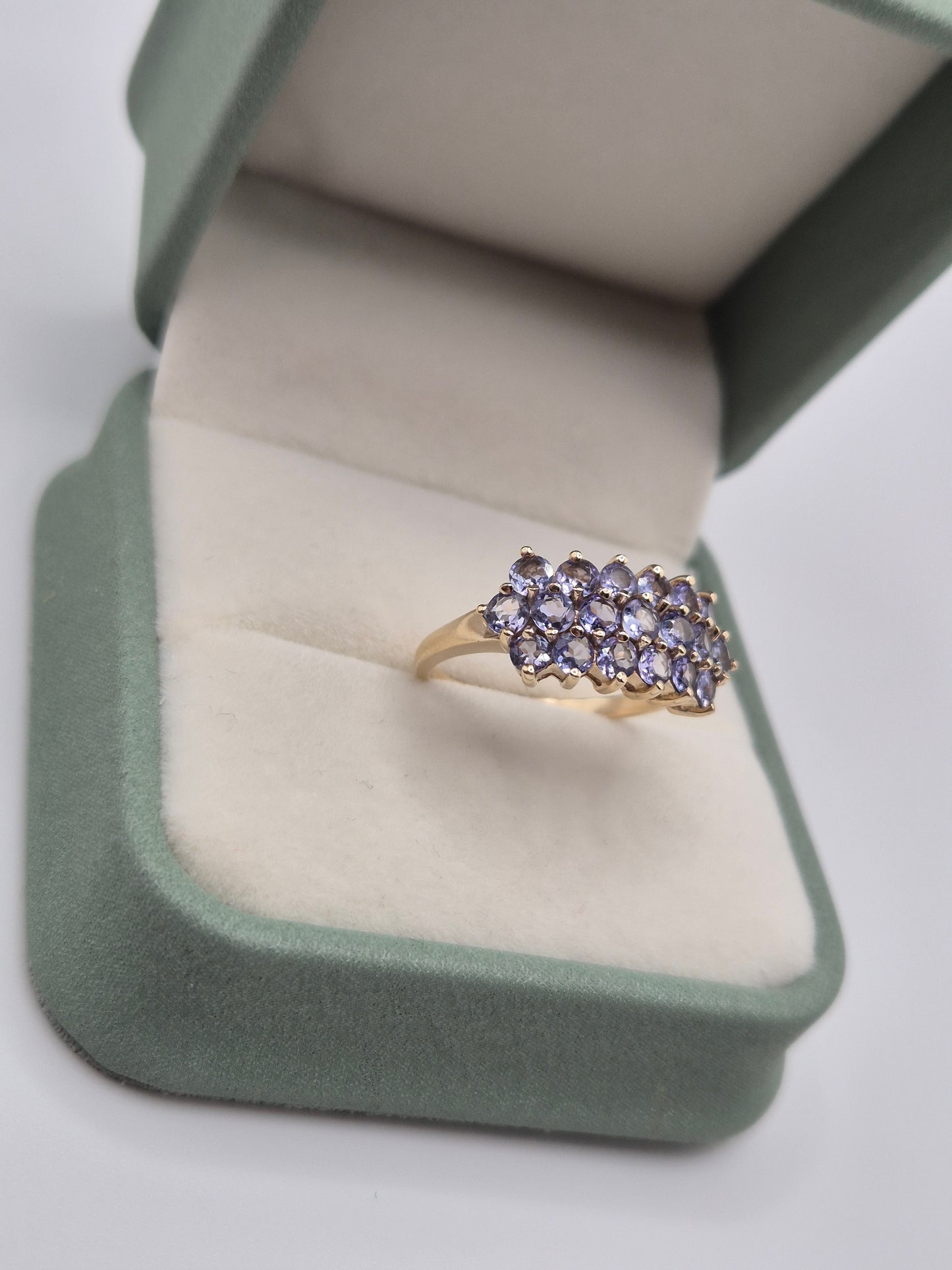 9ct gold tanzanite cluster ring