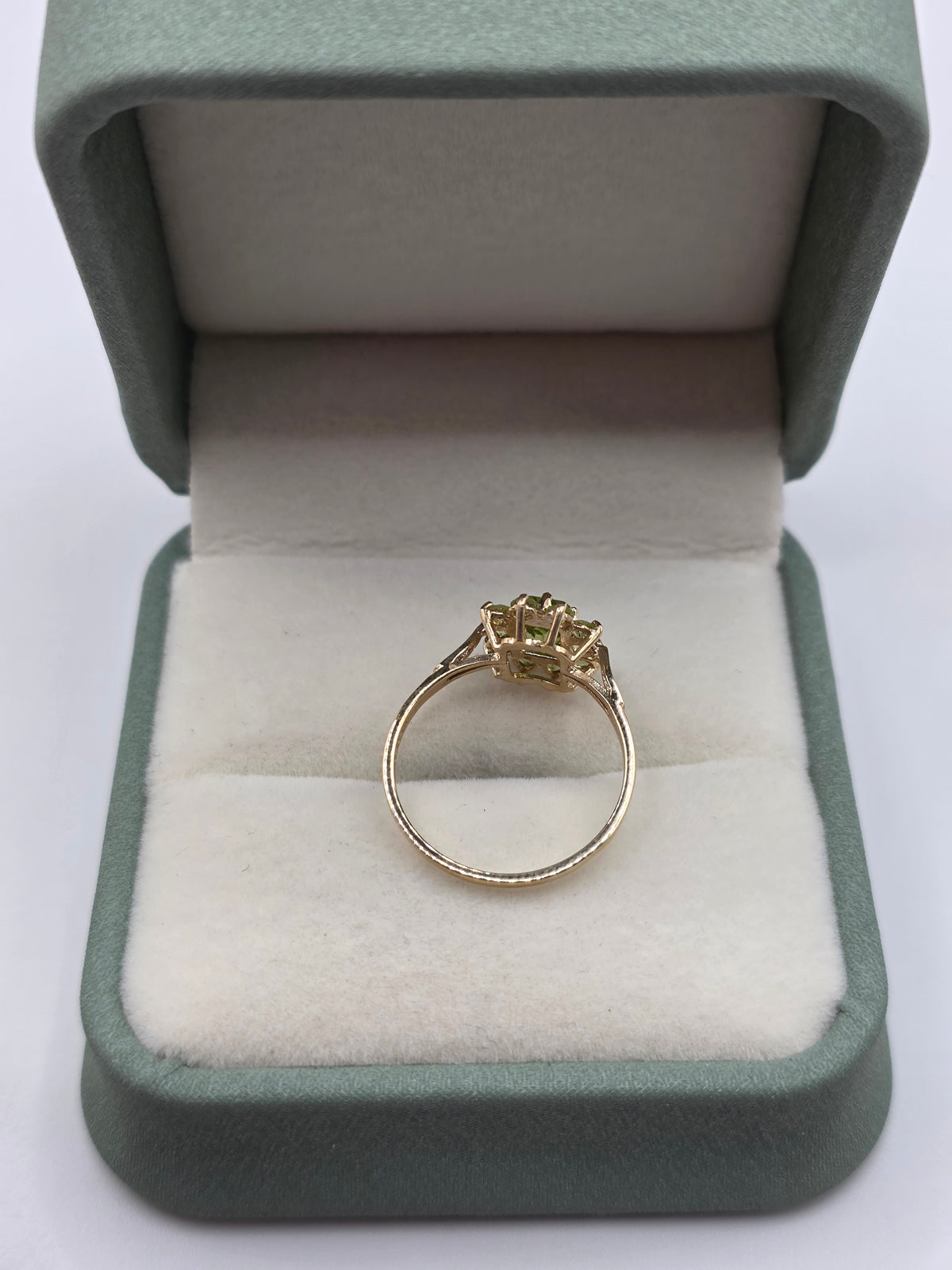 9ct gold peridot cluster ring