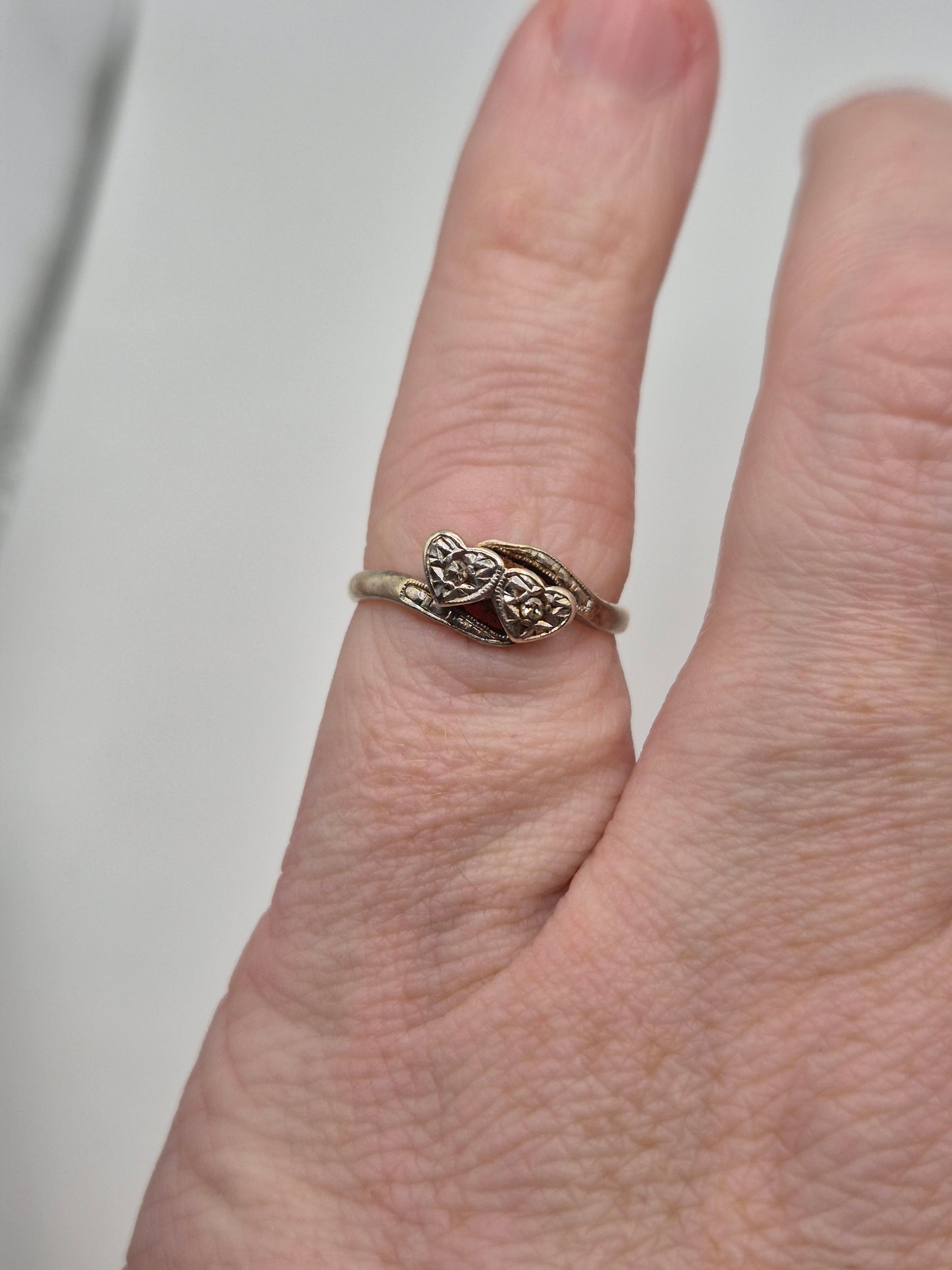 Vintage 9ct gold and platinum diamond heart ring