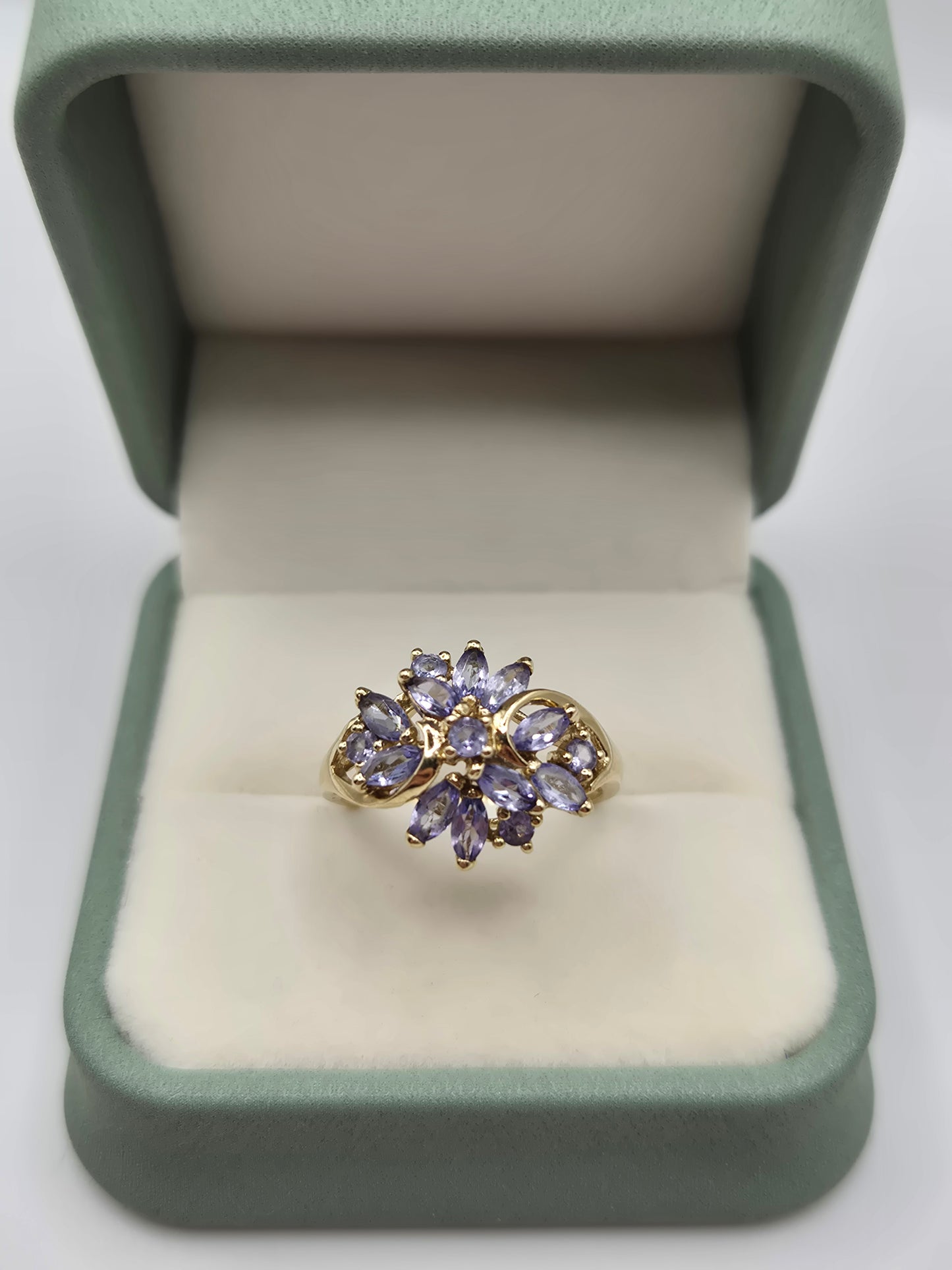 9ct gold tanzanite cluster ring