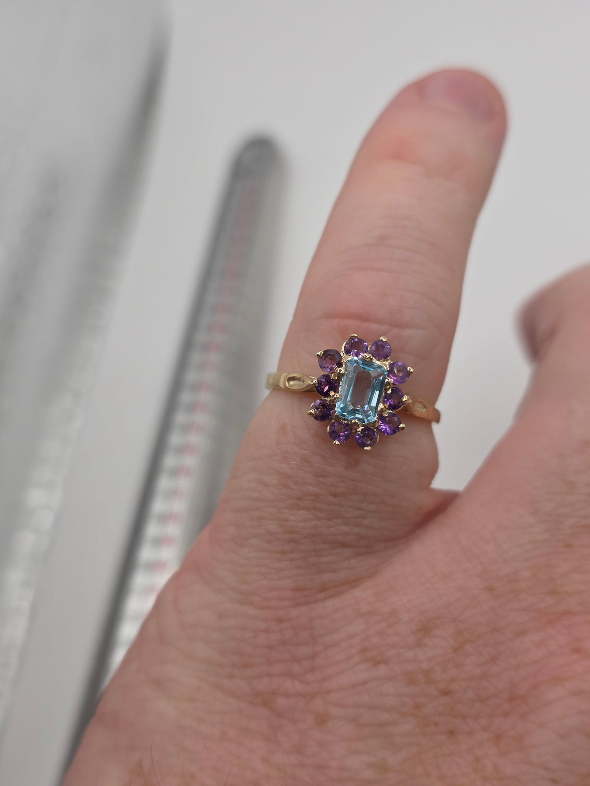 9ct gold topaz and amethyst cluster ring