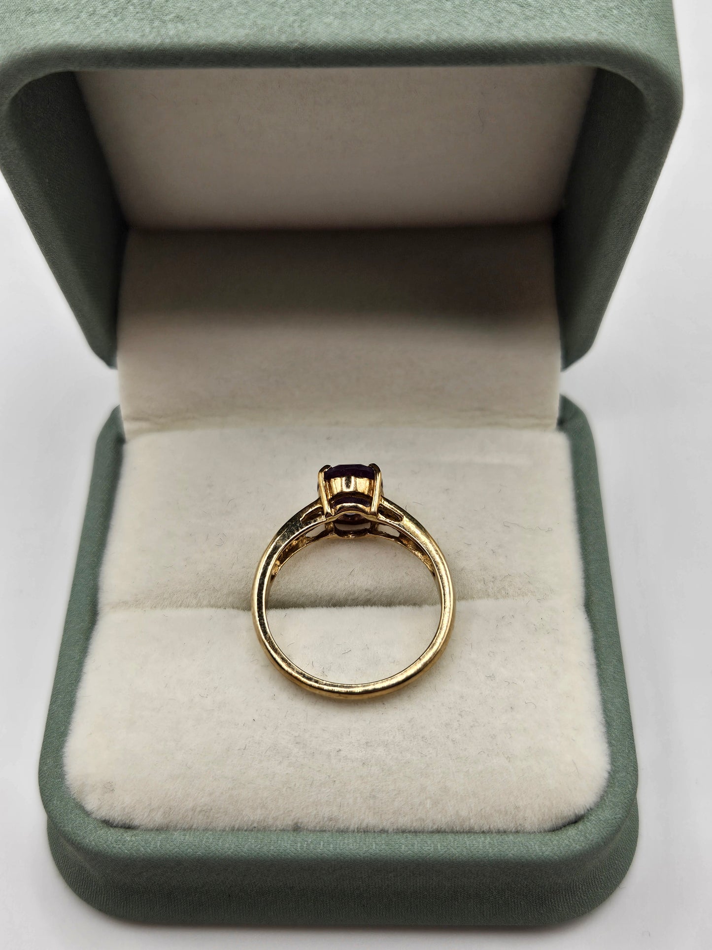 9ct gold amethyst ring