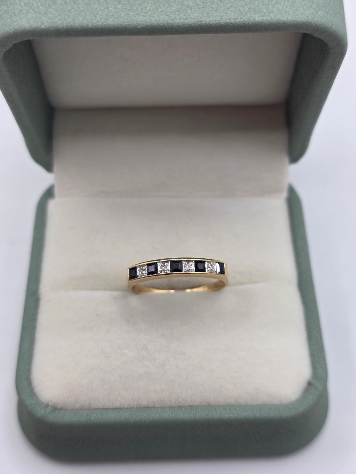 9ct gold sapphire and diamond ring