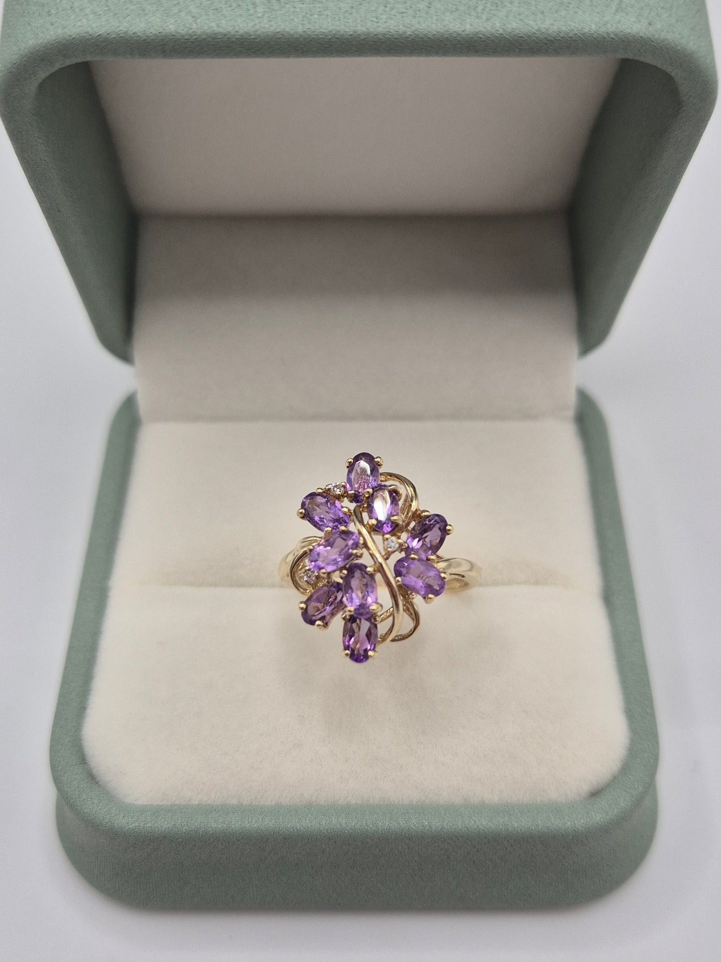 9ct gold amethyst and diamond ring