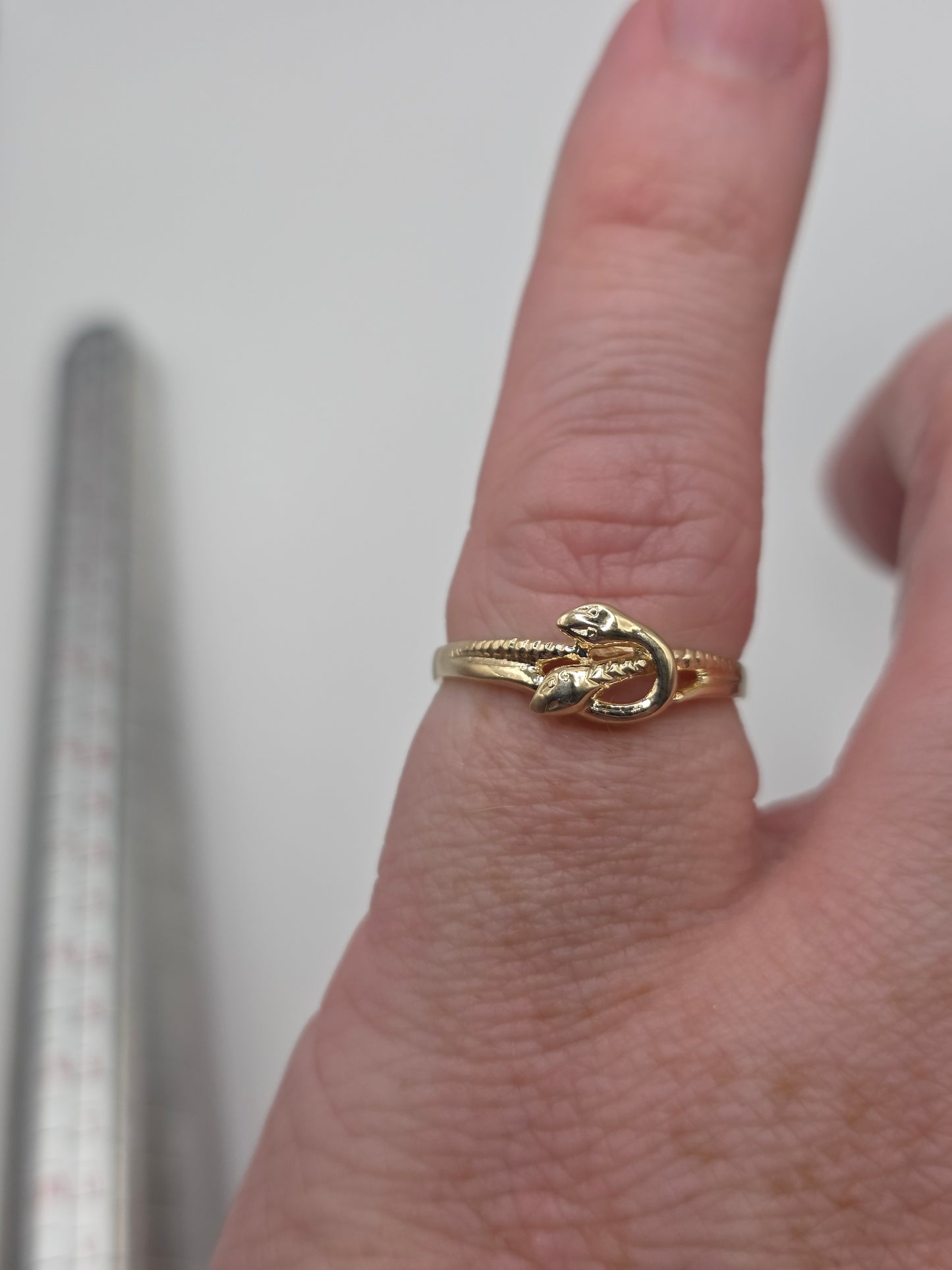 9ct gold snake ring