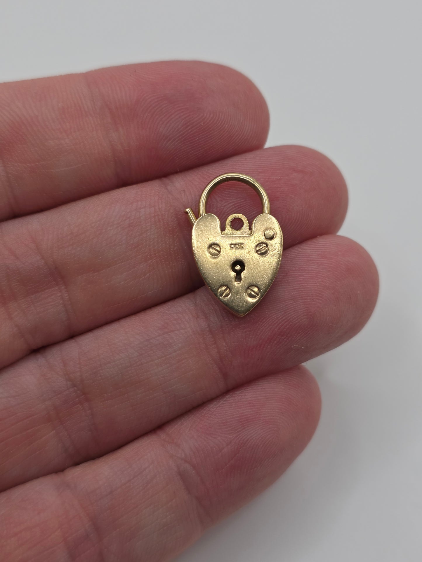 9ct gold padlock 45