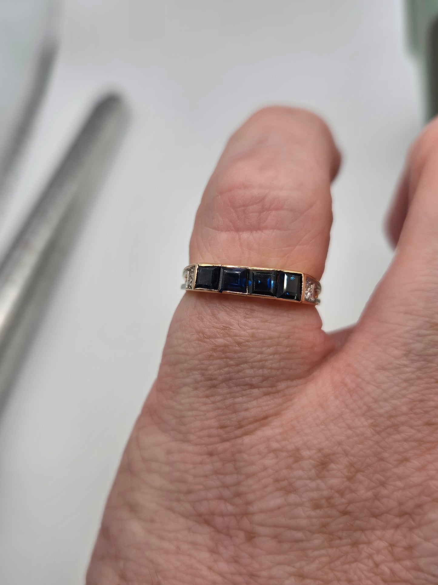 9ct gold sapphire and diamond ring