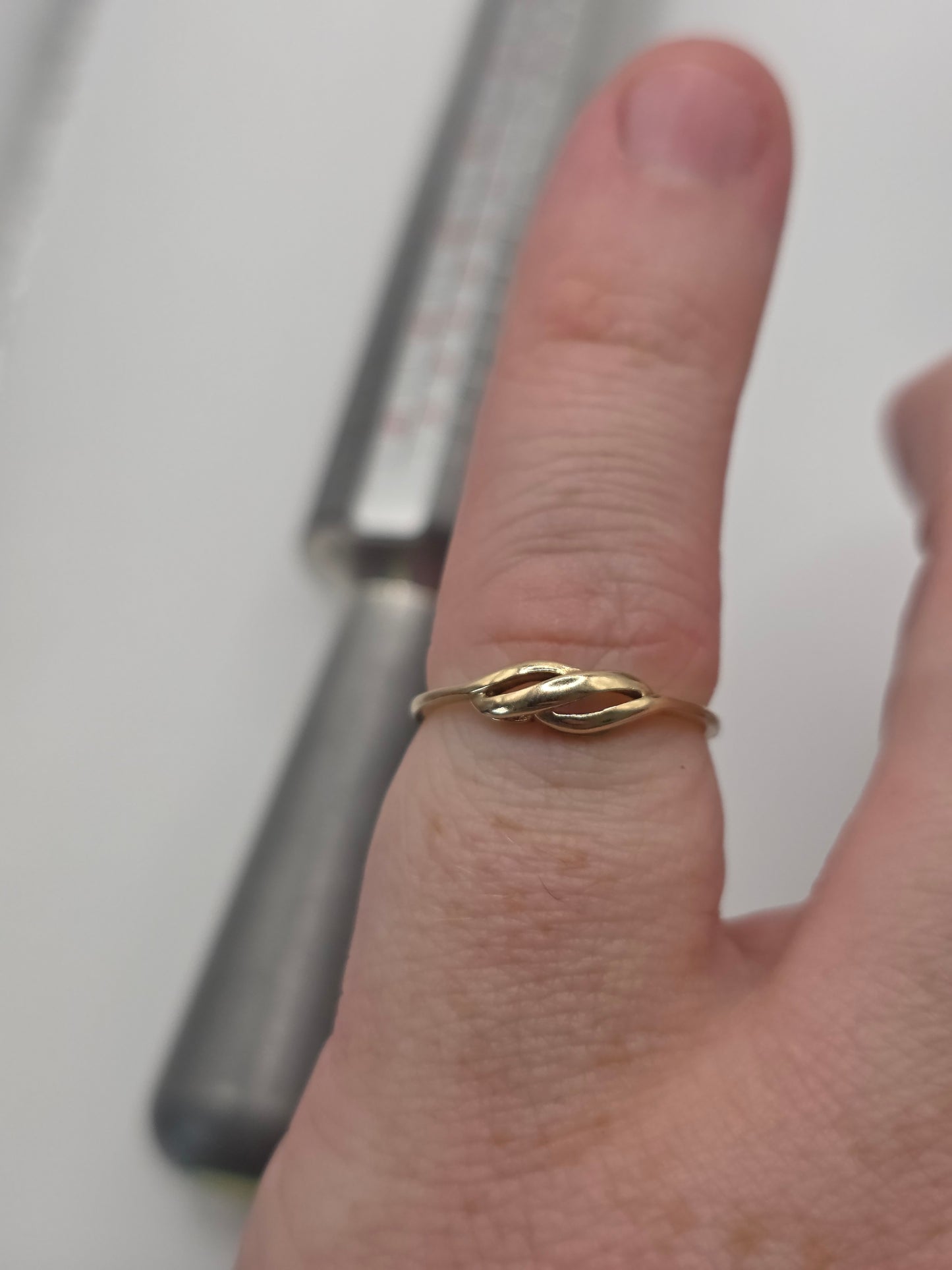 9ct gold ring