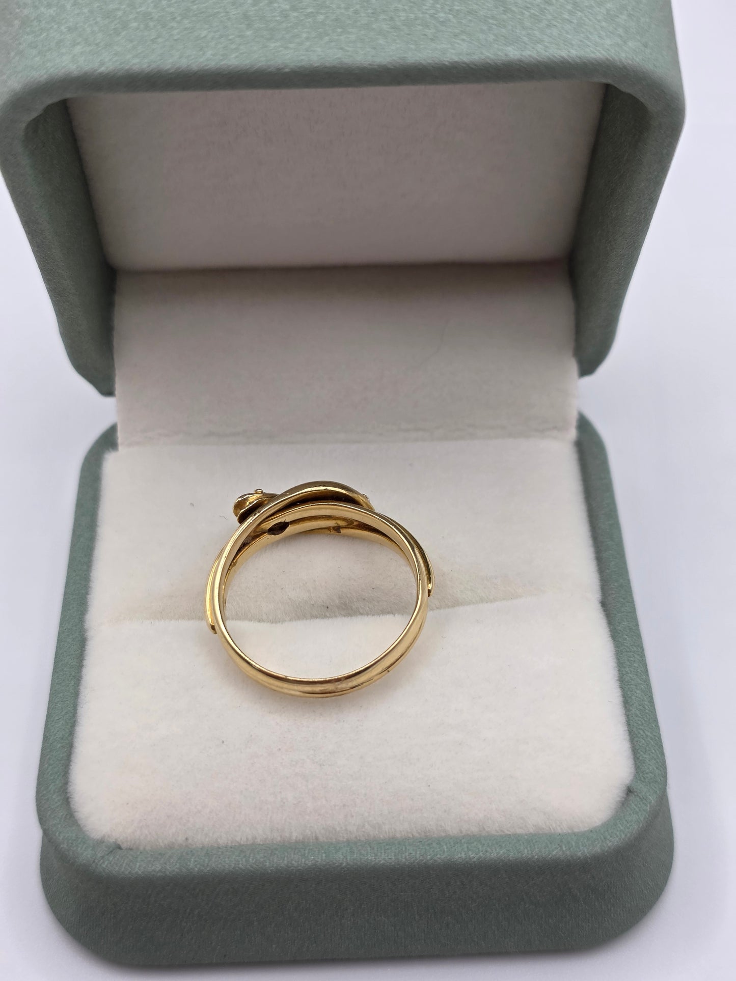 18ct gold diamond and peral snake ring