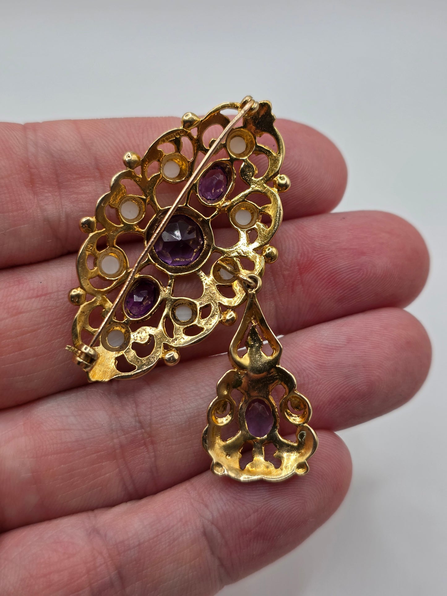 9ct gold amethyst and pearl brooch