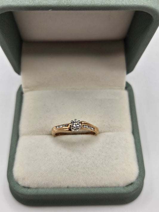 9ct gold diamond ring