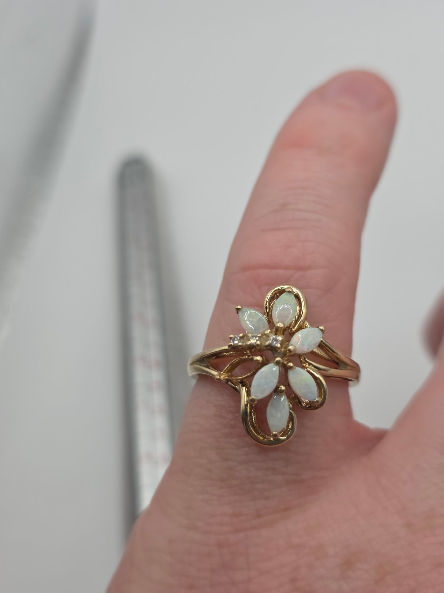 9ct gold opal and diamond ring