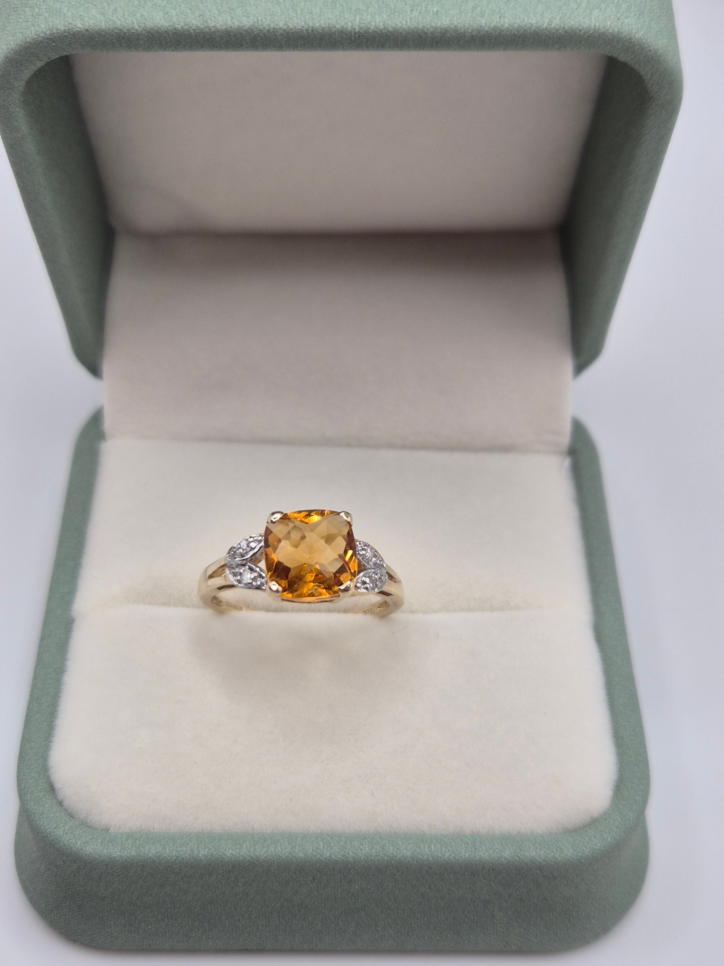 9ct gold citrine and diamond ring