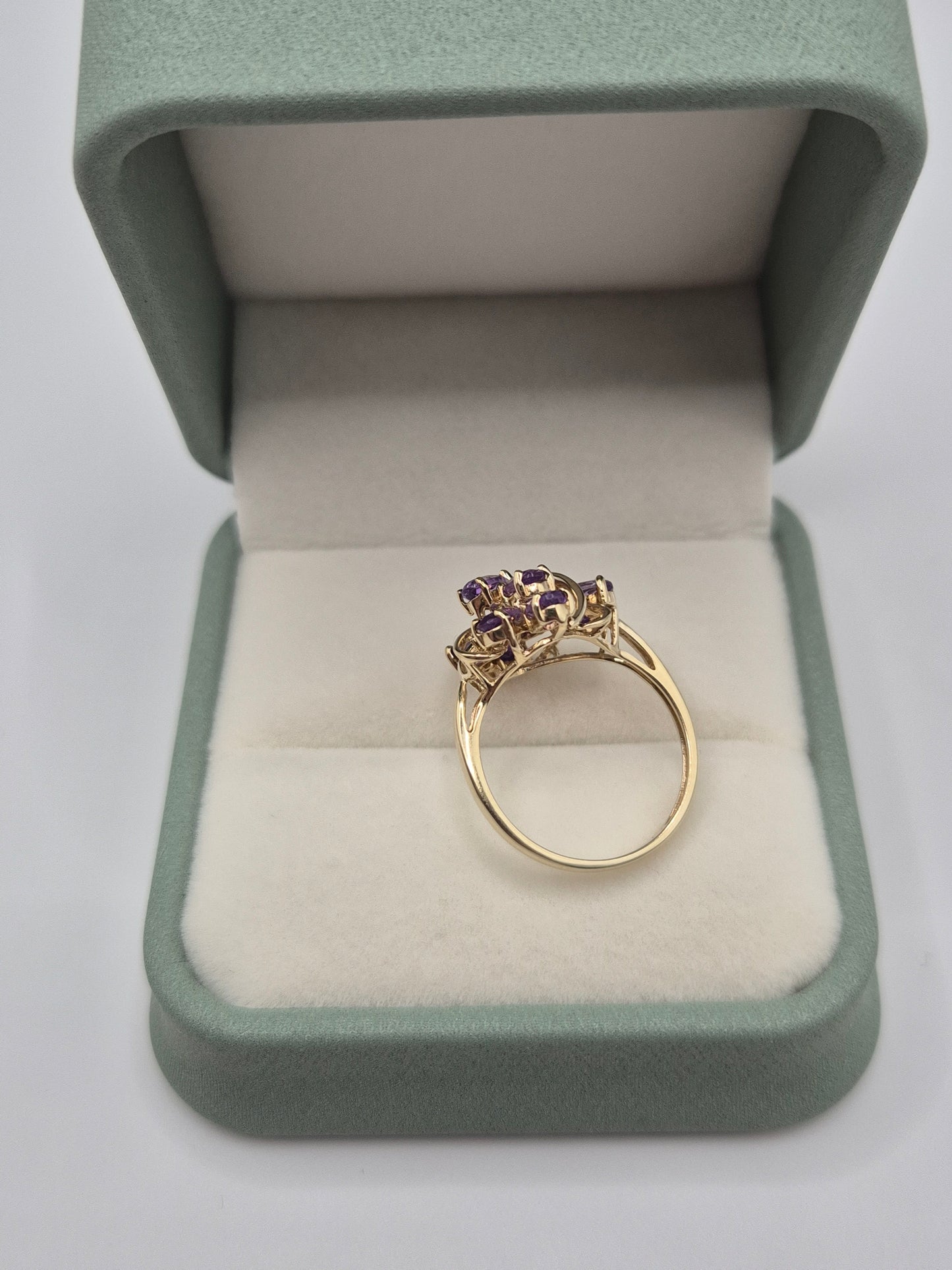 9ct gold amethyst and diamond ring