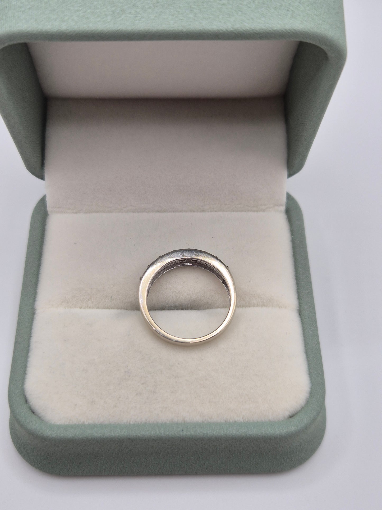 9ct white gold pink sapphire and 20point diamond ring