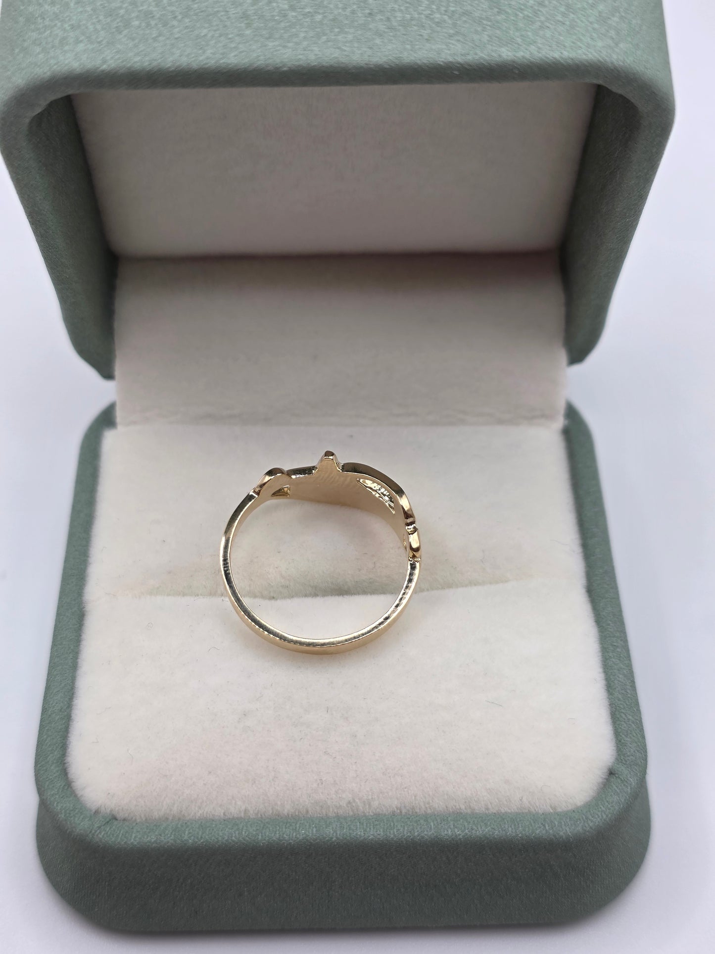 9ct gold eye of horus ring