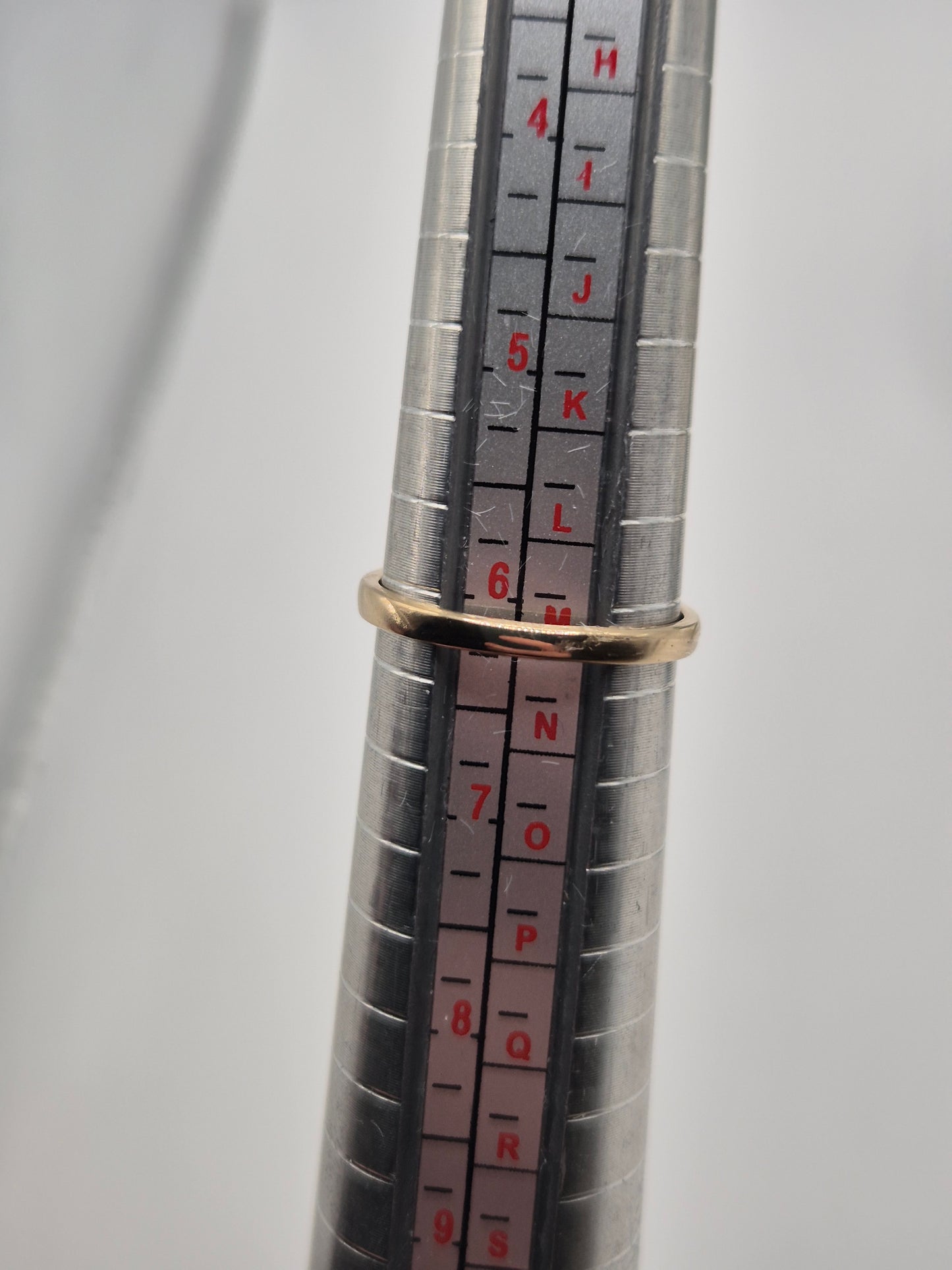 9ct gold sapphire and cz wishbone ring