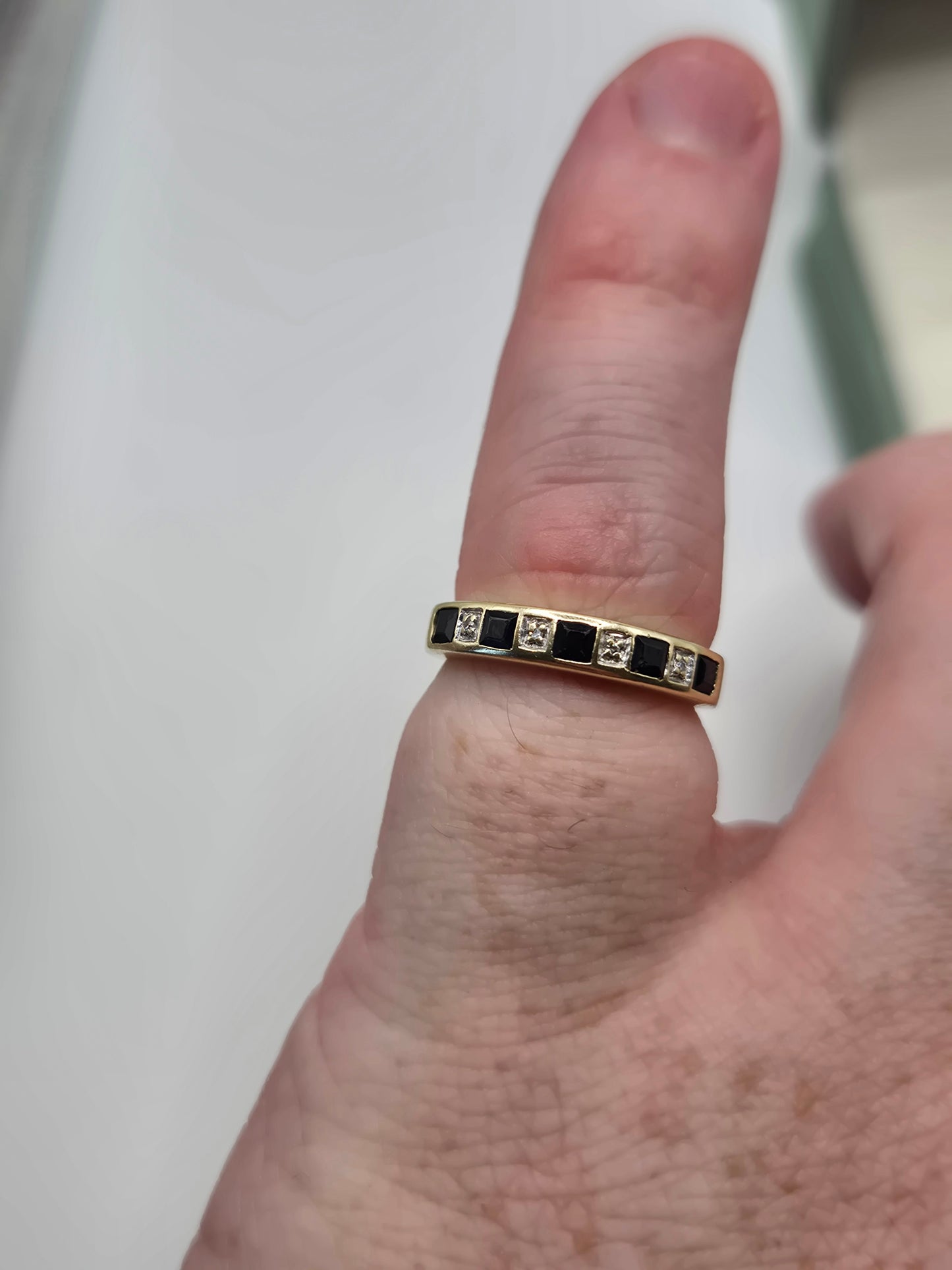 9ct gold sapphire and diamond ring