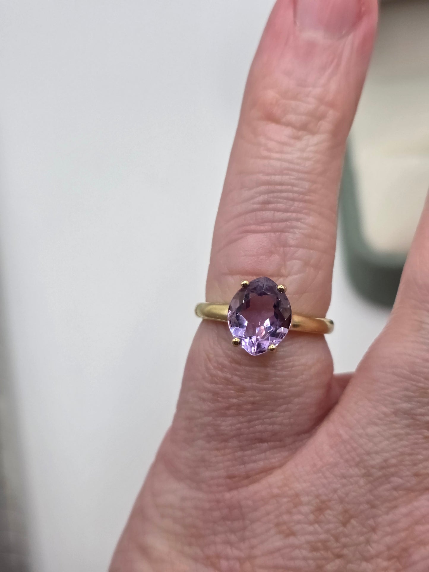 9ct gold pale amethyst ring