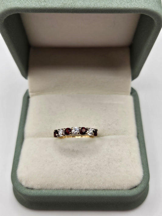 9ct gold garnet and cz ring