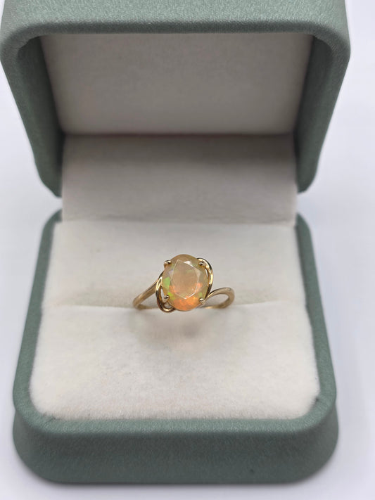 9ct gold opal ring