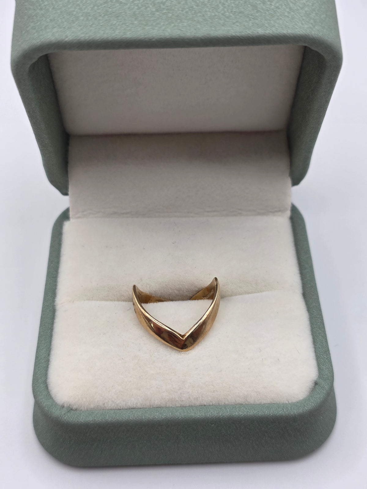 9ct gold wishbone ring