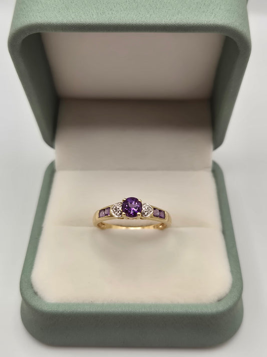 9ct gold amethyst and diamond ring