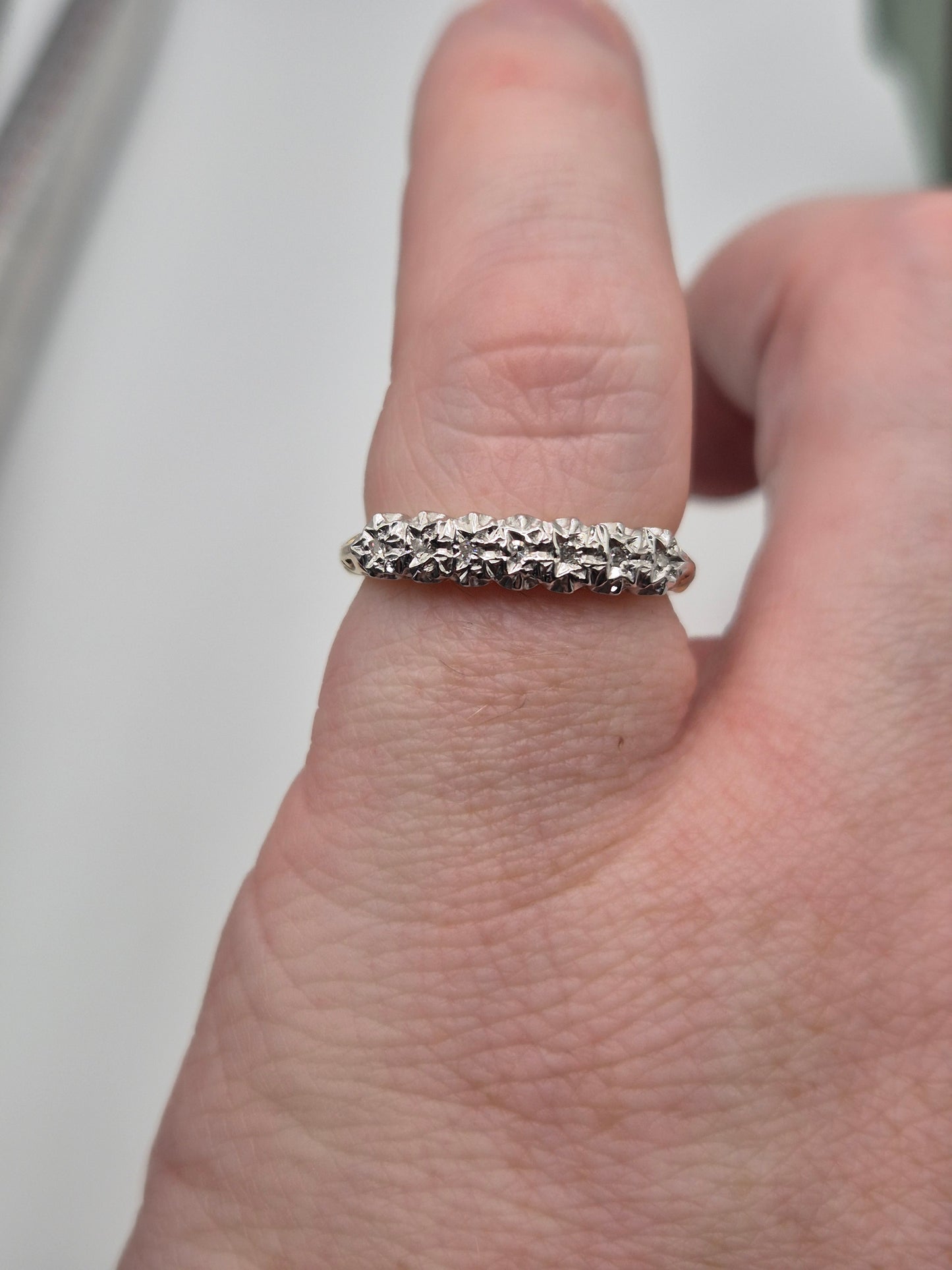 9ct gold diamond ring