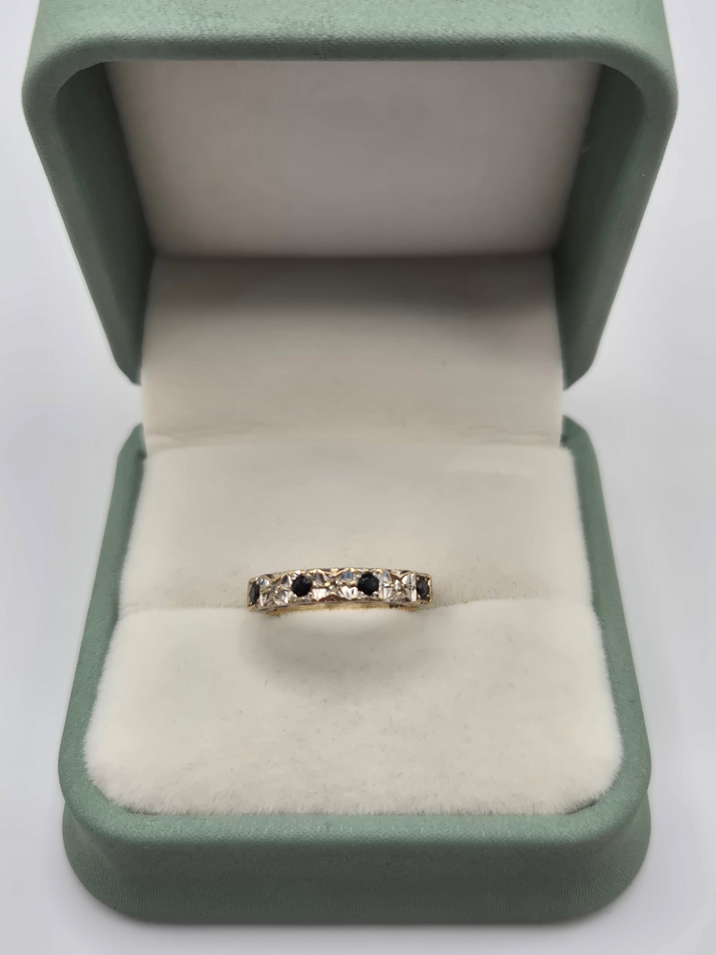 9ct gold sapphire and diamond ring