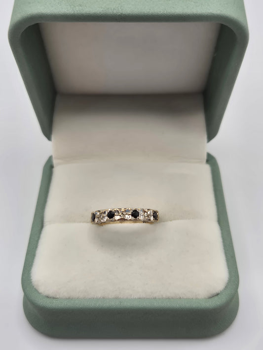 9ct gold sapphire and diamond ring