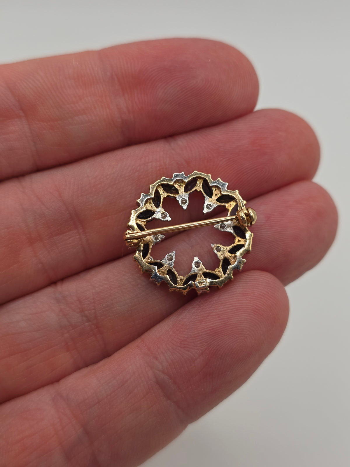 9ct gold sapphire and diamond brooch