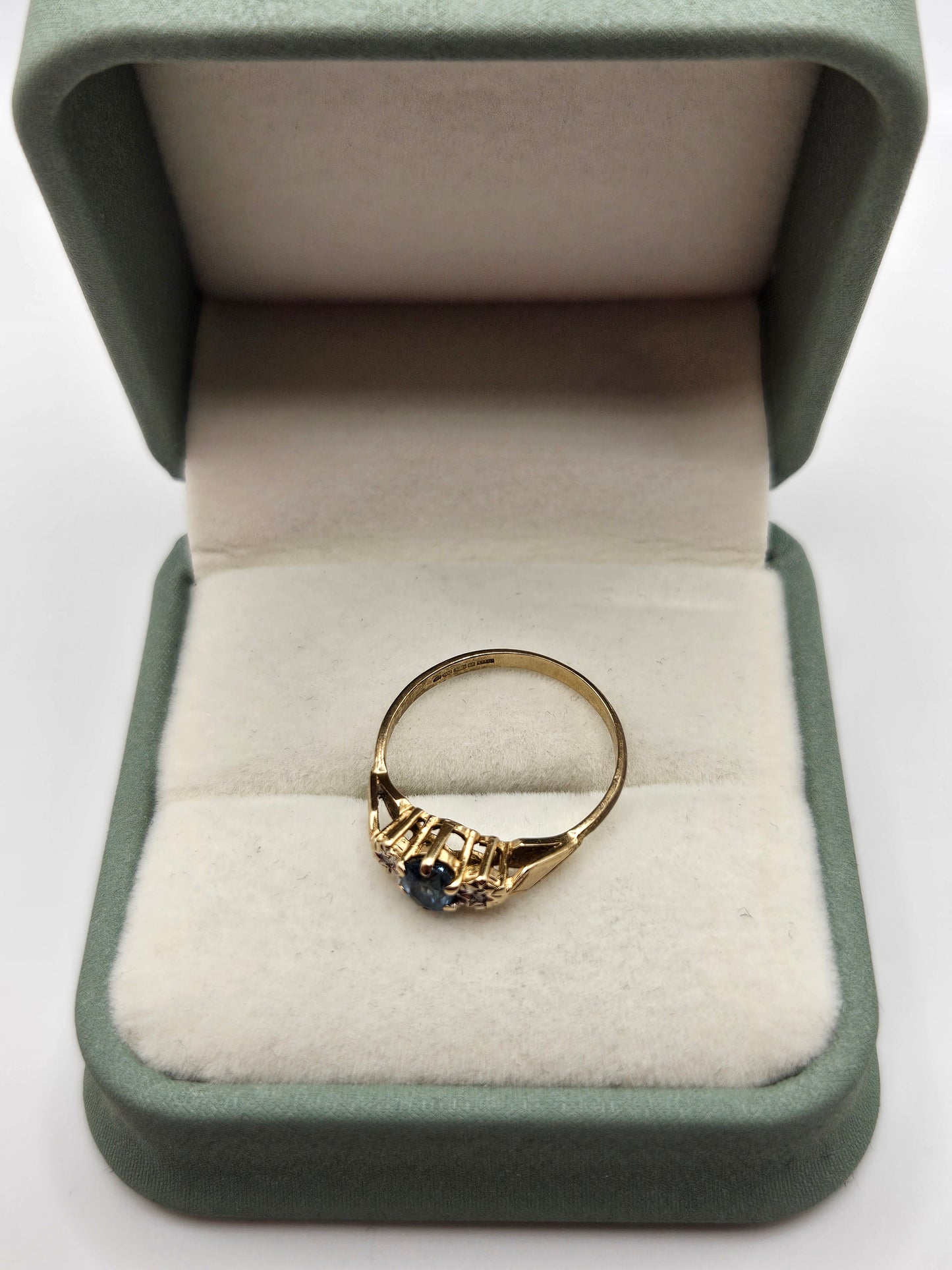 9ct gold topaz and diamond ring