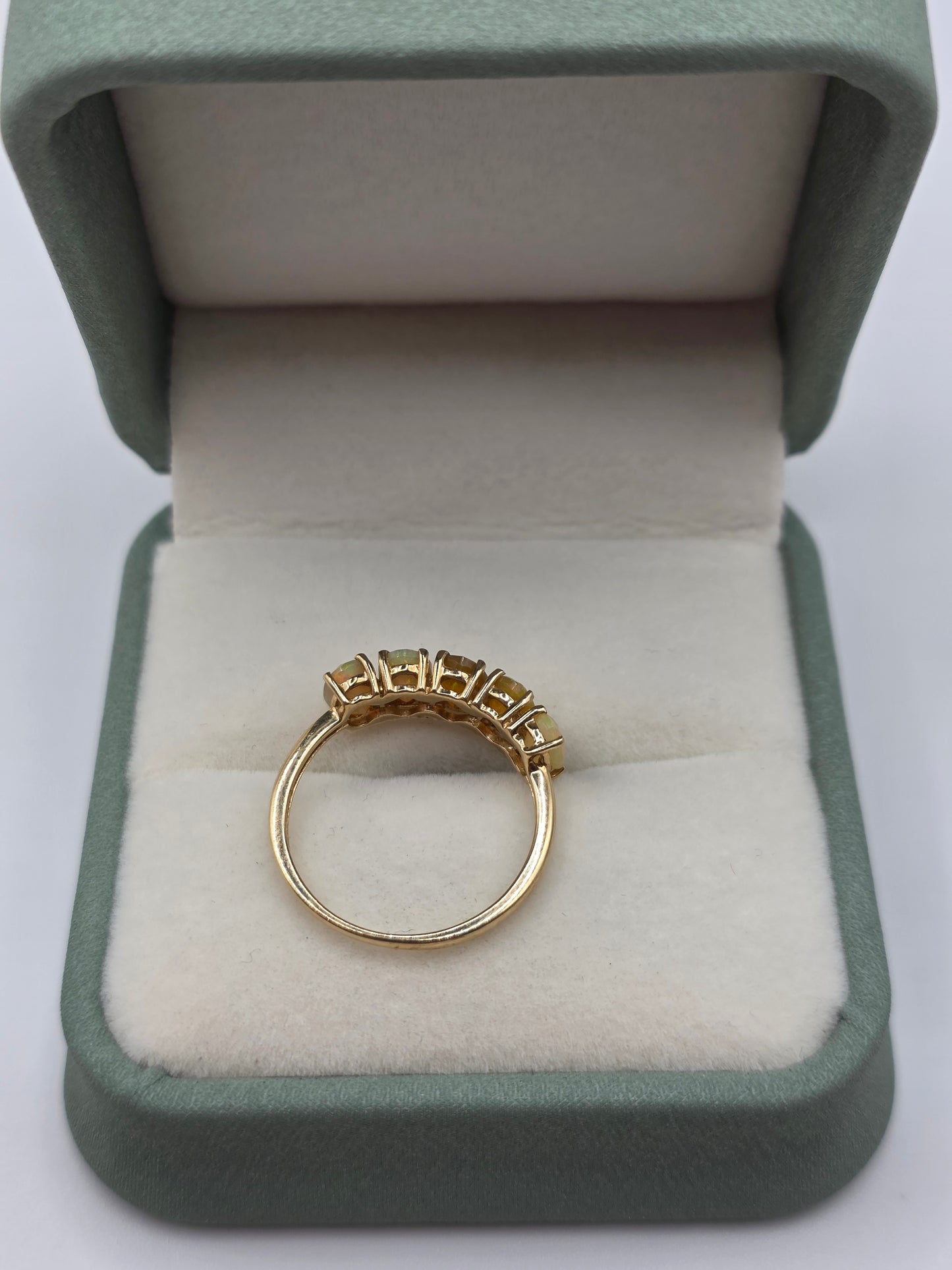 9ct gold opal ring