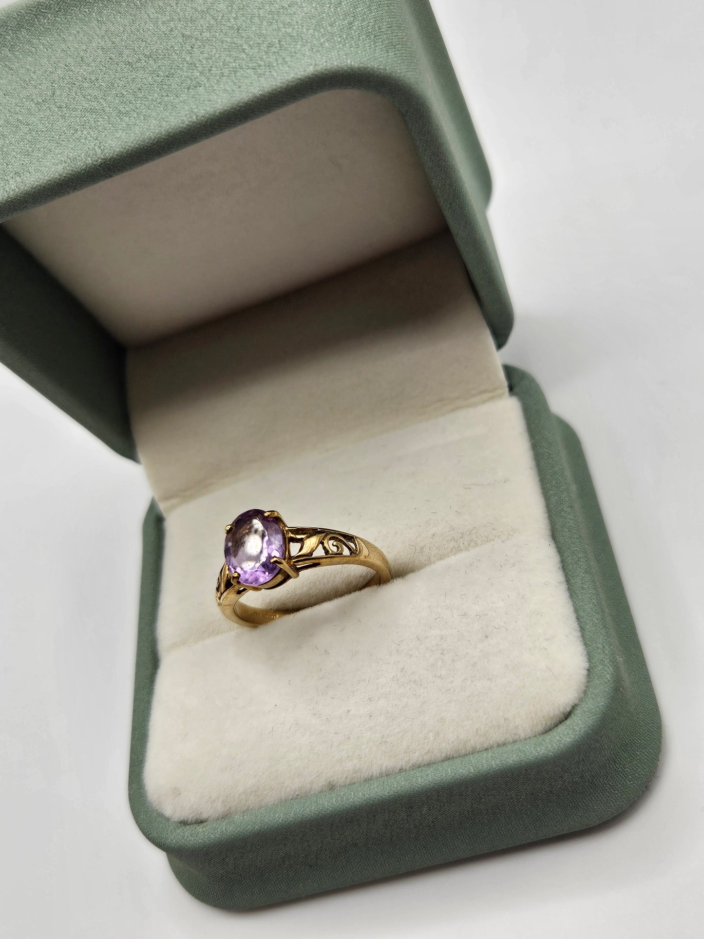 9ct gold amethyst ring