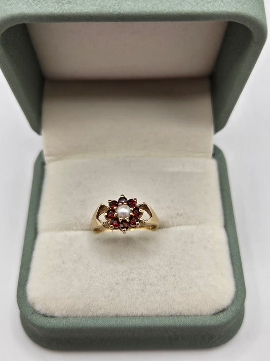 9ct gold pearl and garnet ring