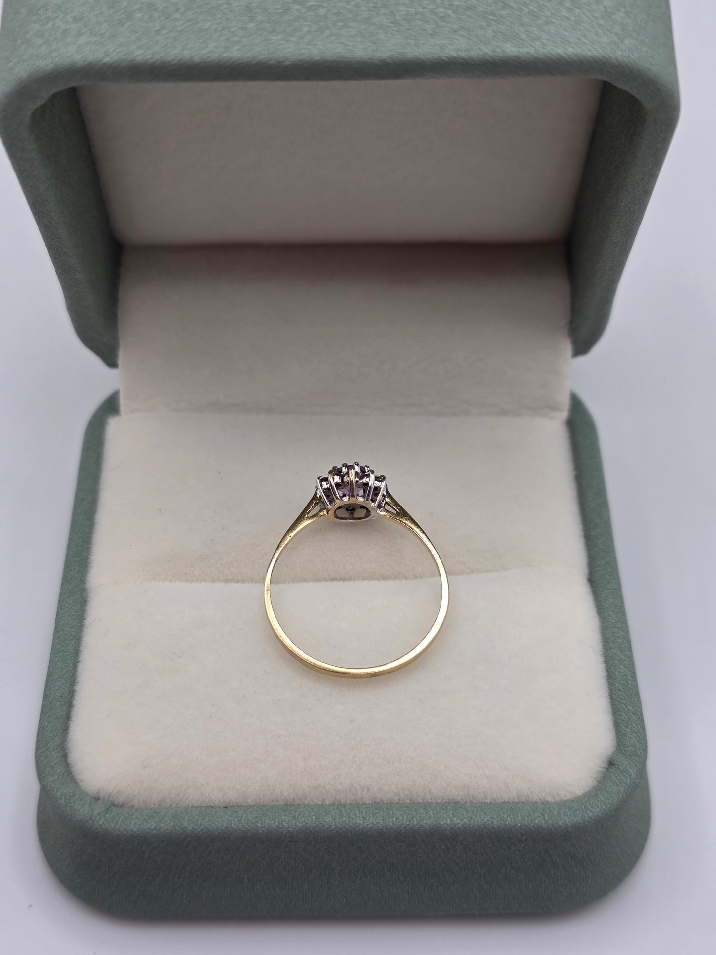 9ct gold amethyst and cz ring