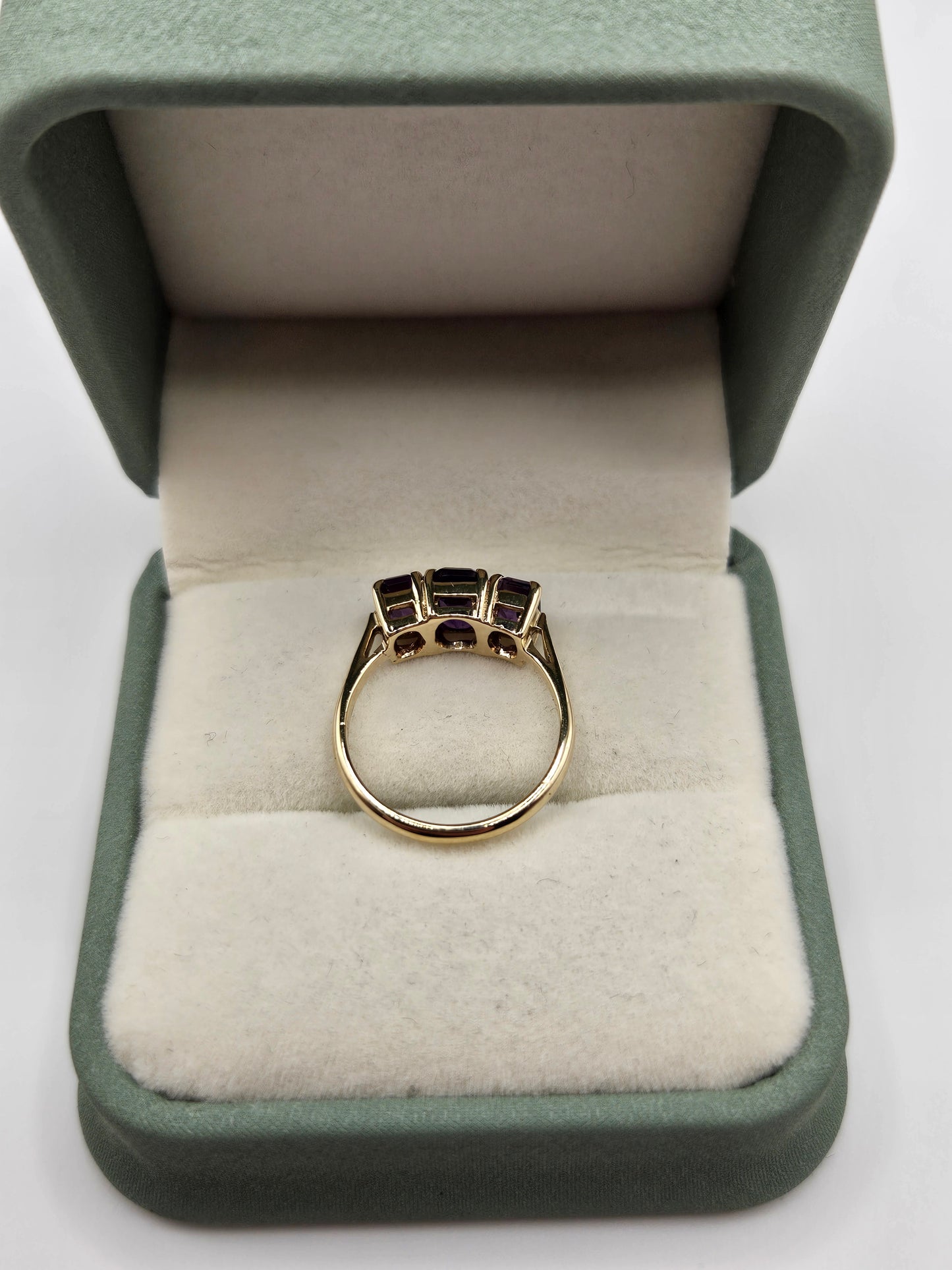 9ct gold amethyst ring