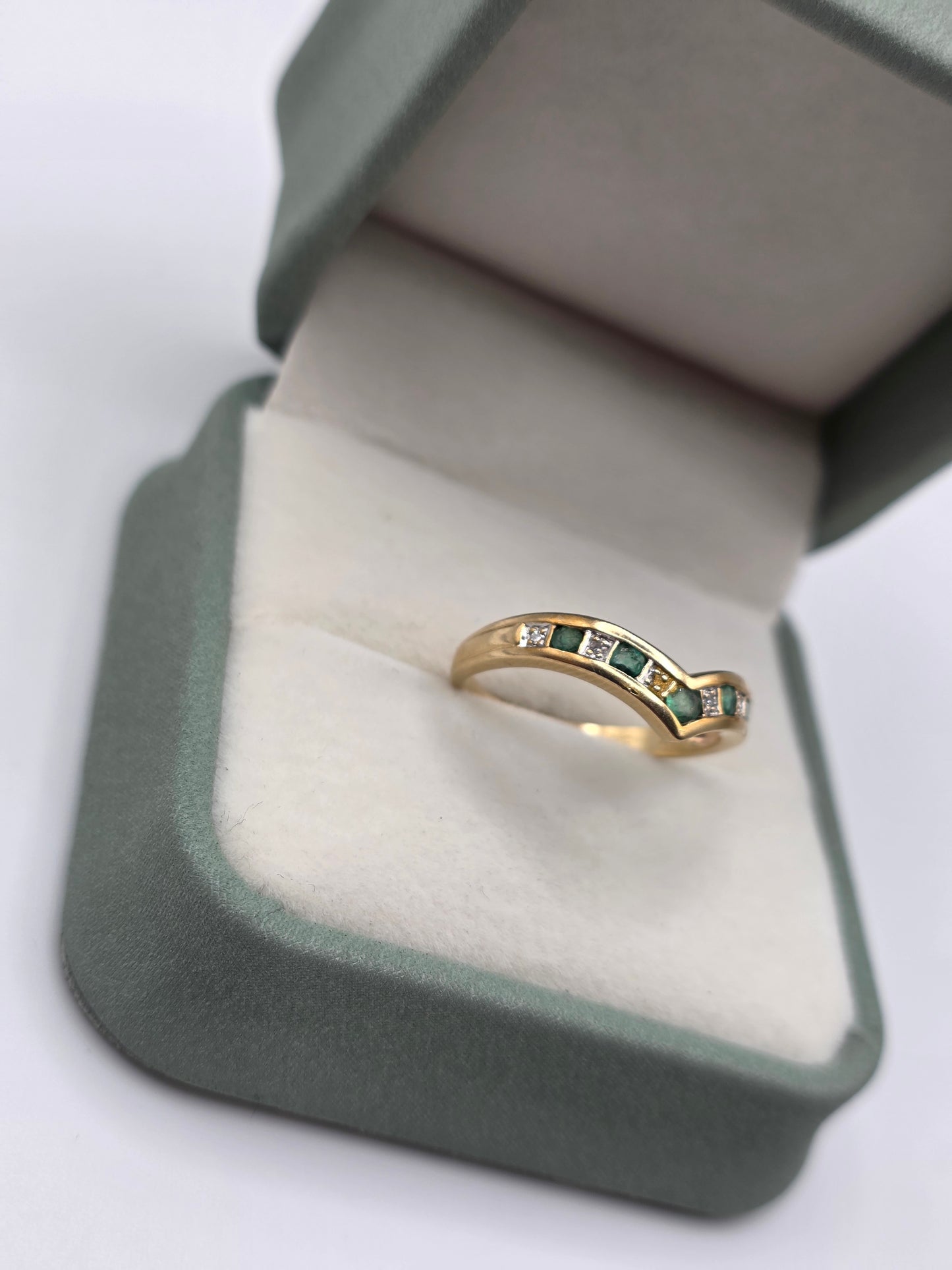9ct gold emerald and diamond wishbone ring