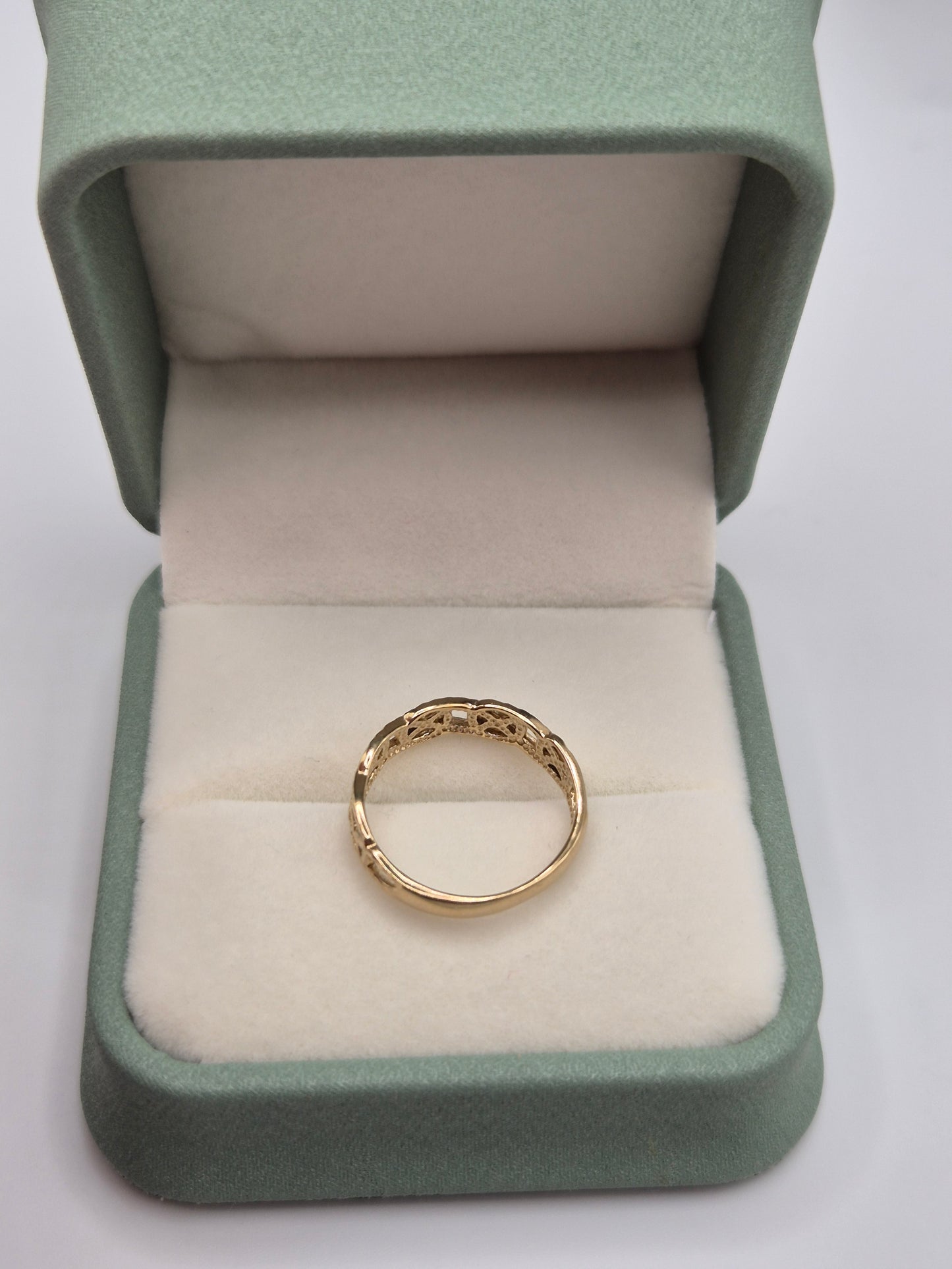 9ct gold ring