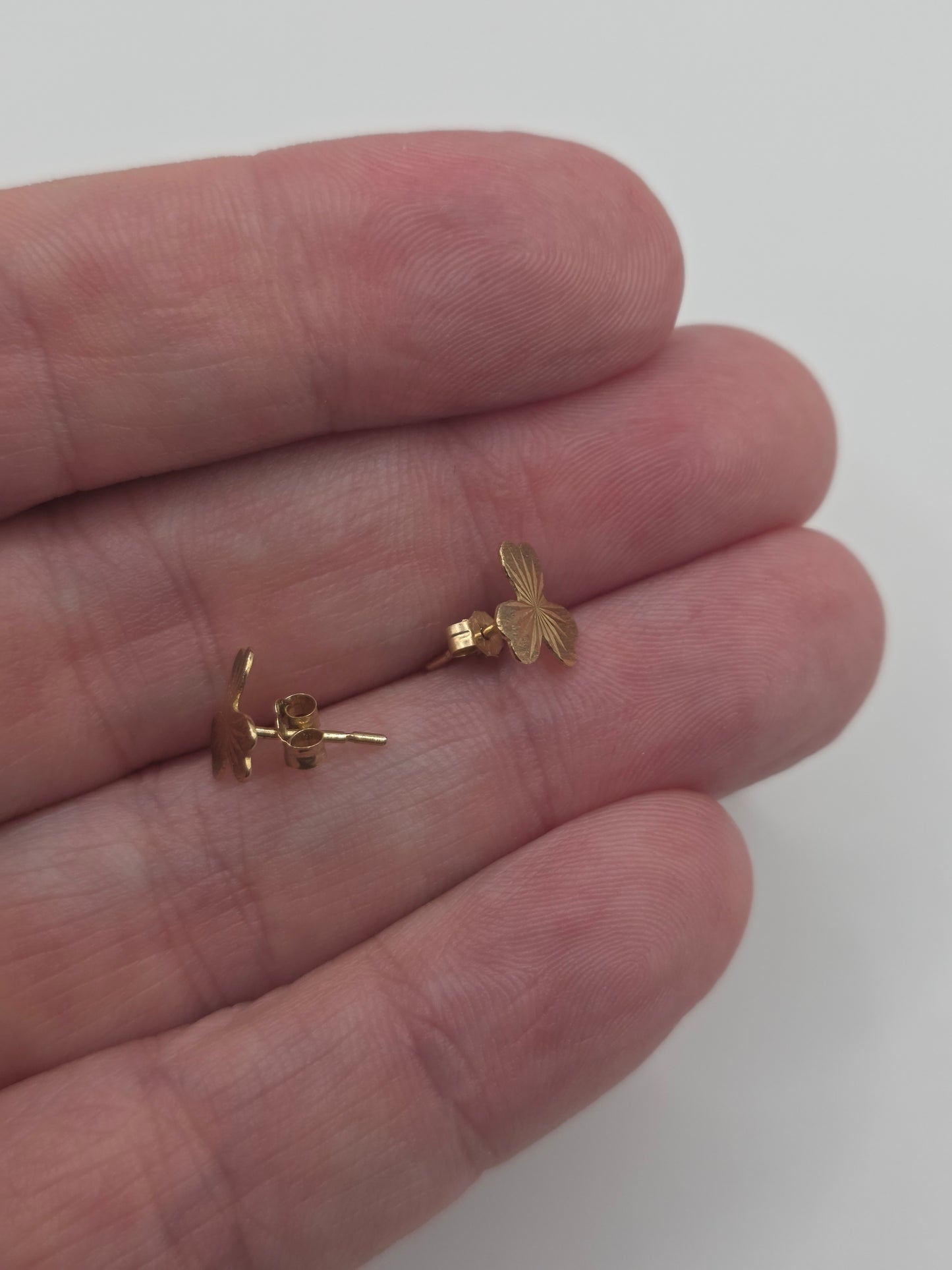 9ct gold clover earrings