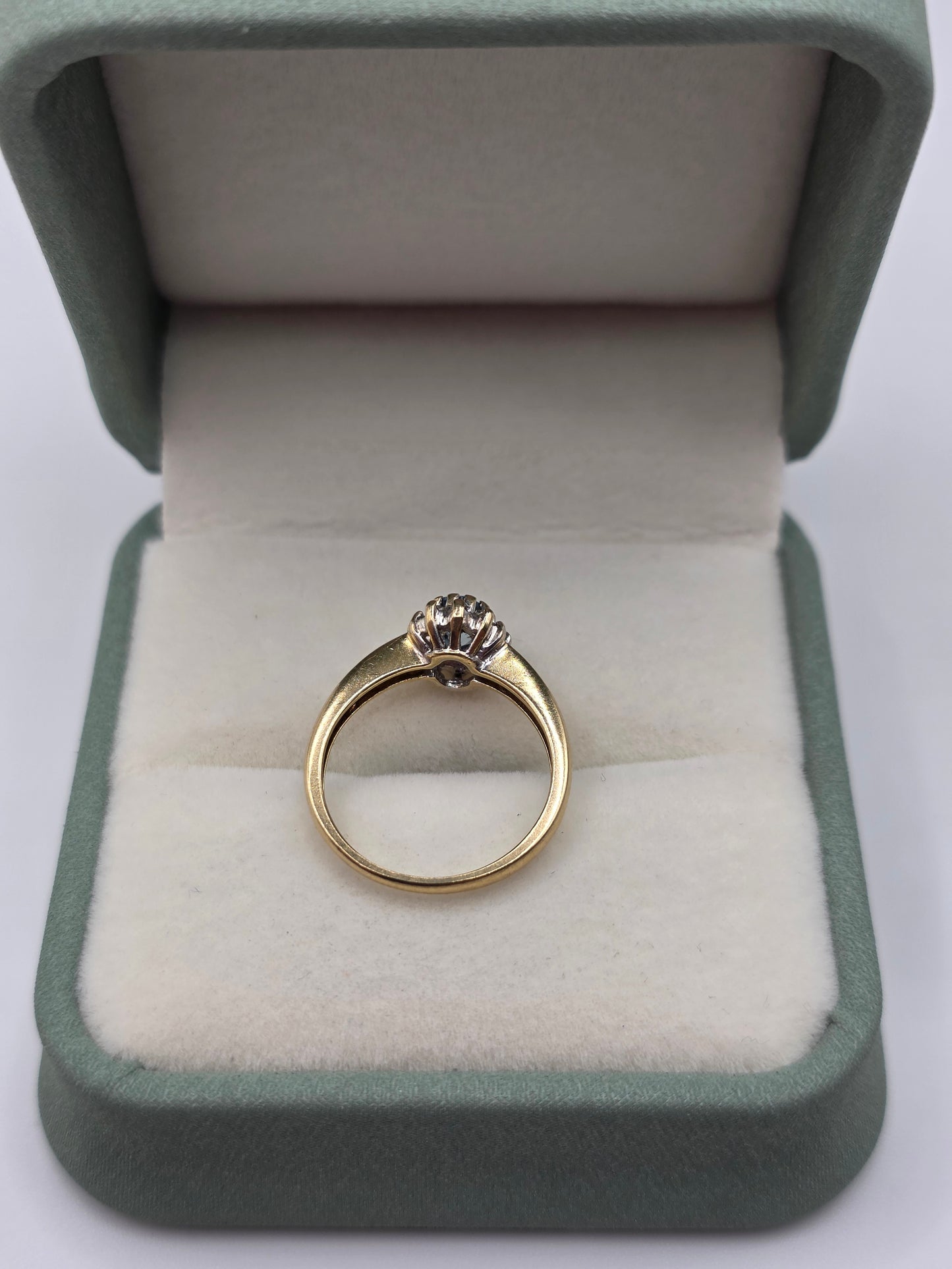 9ct gold topaz and diamond ring