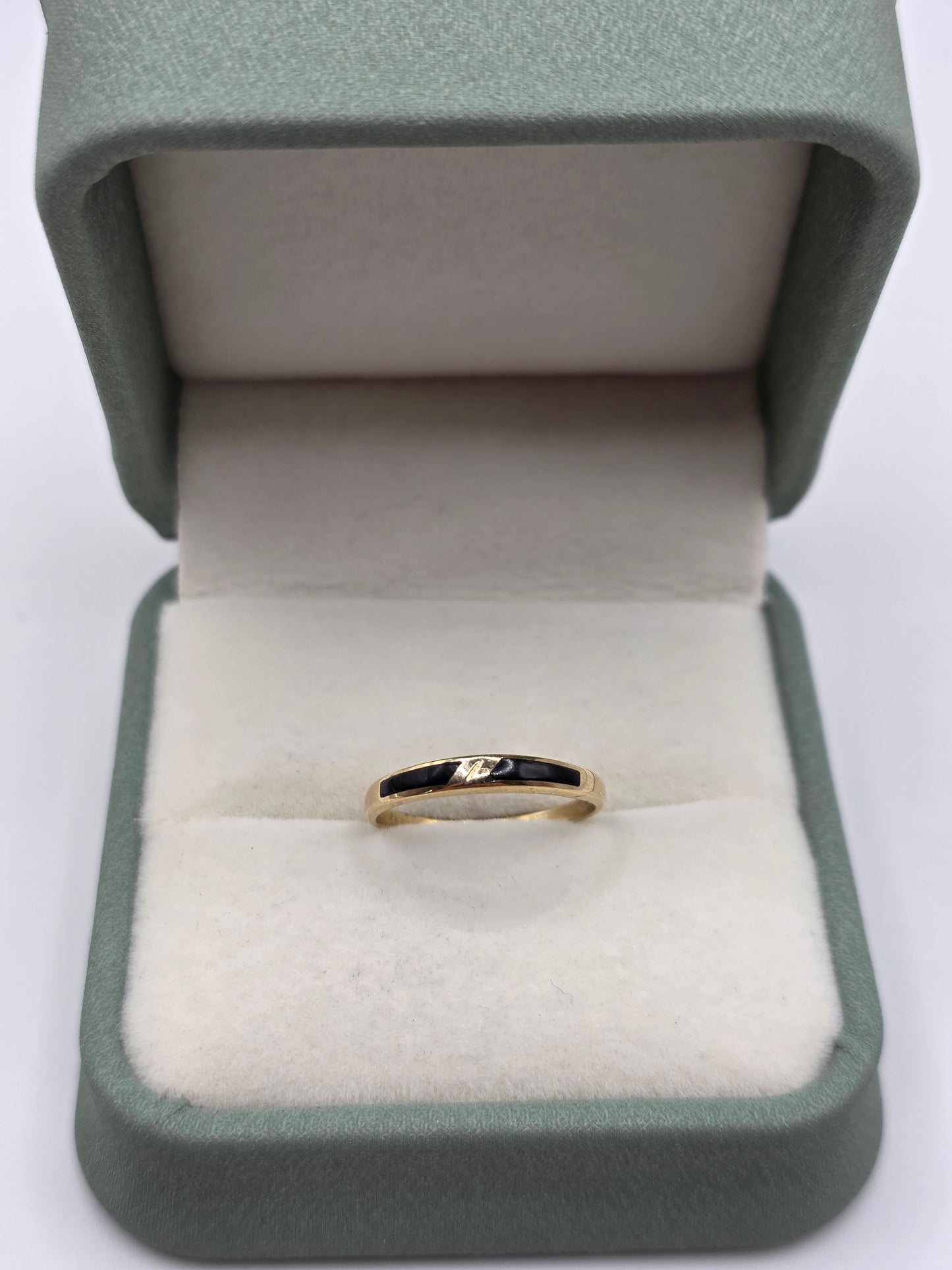 9ct gold onyx ring