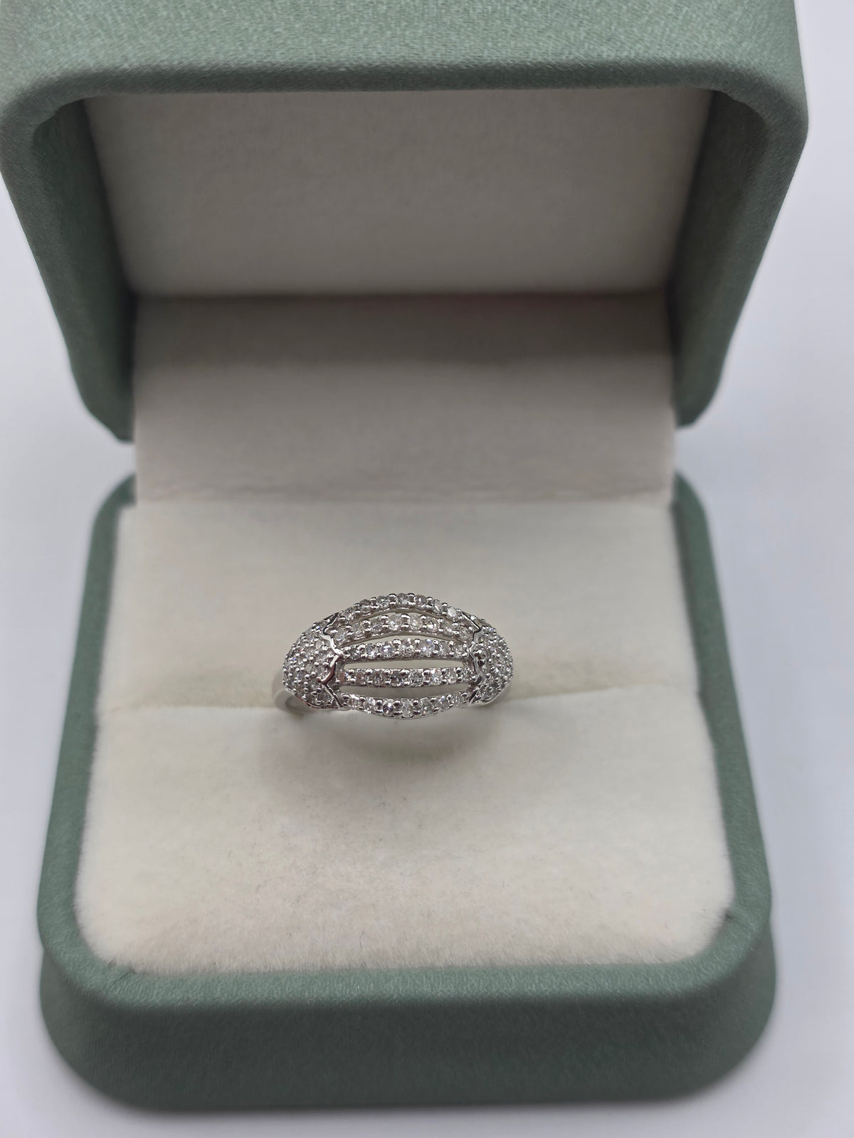 9ct white gold diamond ring